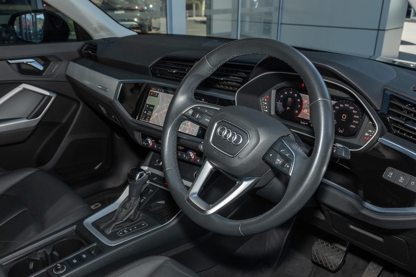 Image about Audi Q3 35 TFSI S tronic