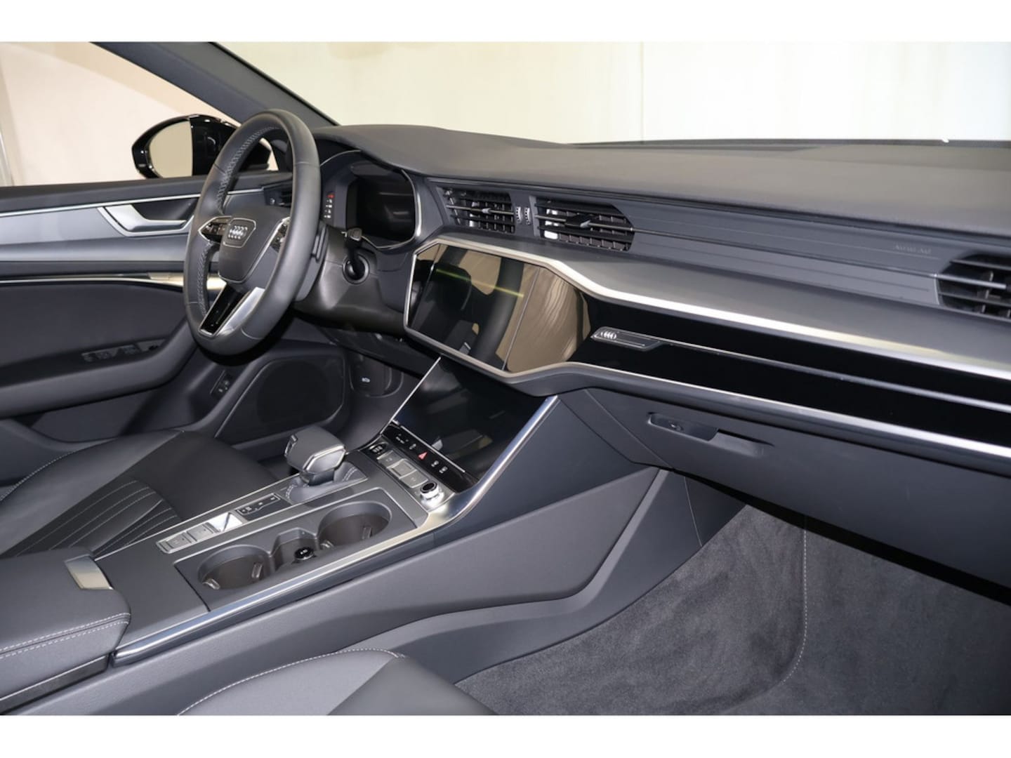 Bild über Audi A6 Avant S line 40 TDI S tronic - für weitere Informationen kontaktieren Sie den Audi Partner