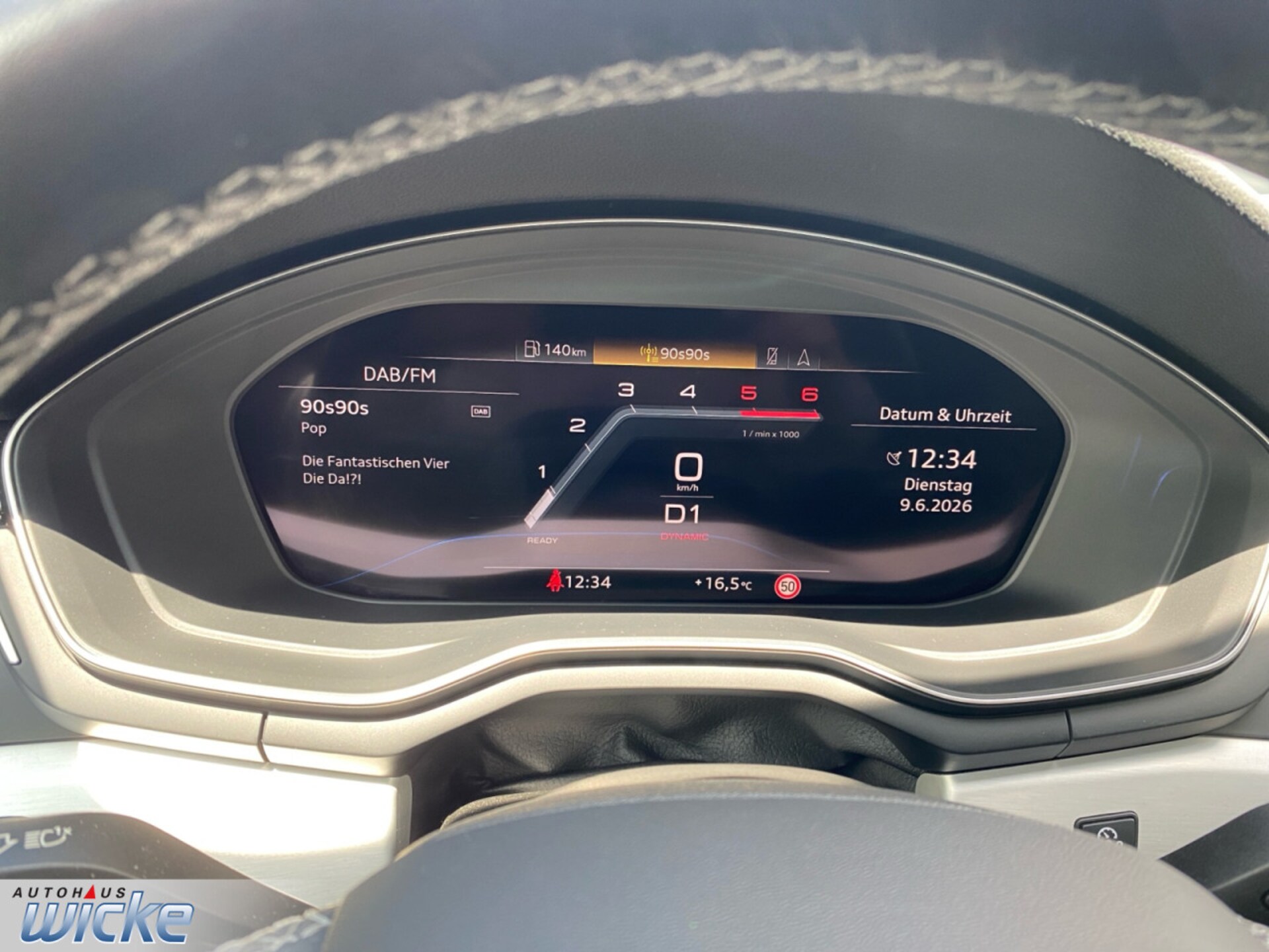 Audi A4 Avant S line