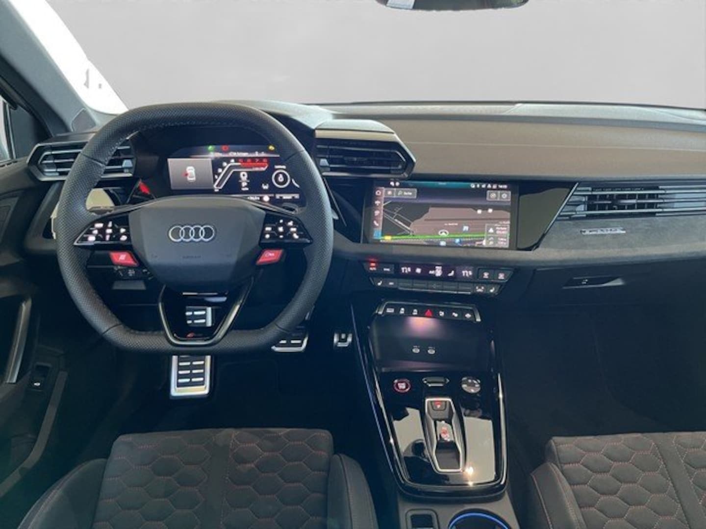 Bild über Audi RS 3 Limousine TFSI quattro S tronic - für weitere Informationen kontaktieren Sie den Audi Partner