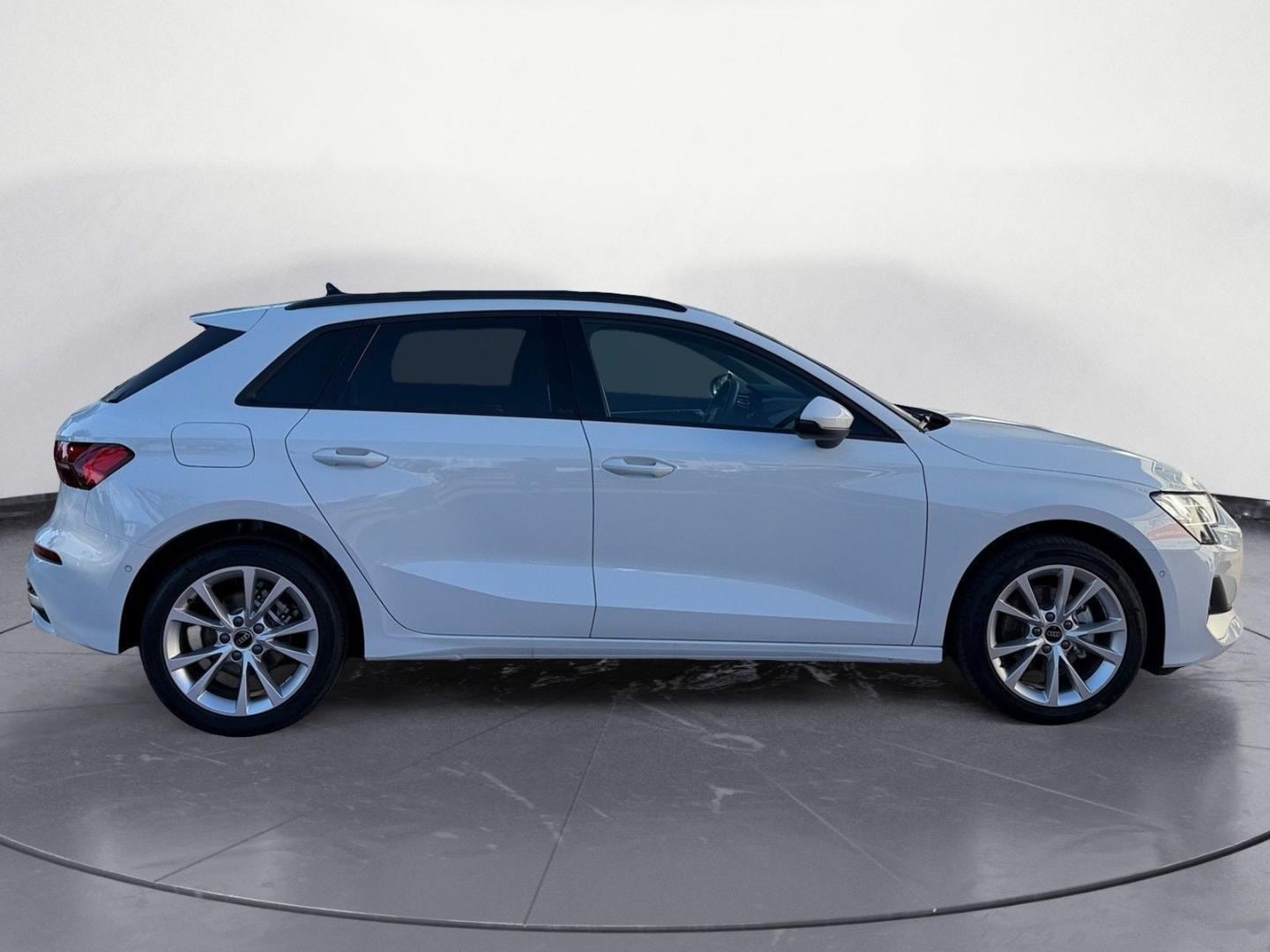 Bild über Audi A3 Sportback TFSI Schaltgetriebe - für weitere Informationen kontaktieren Sie den Audi Partner