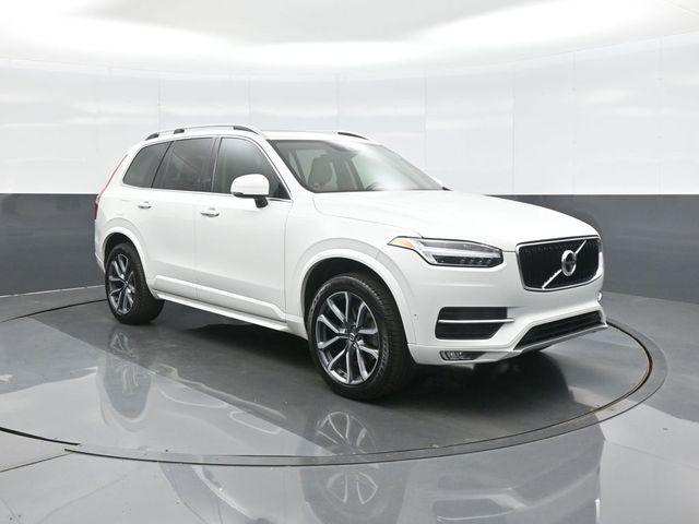 2018 Volvo XC90 T6 AWD Momentum's photo