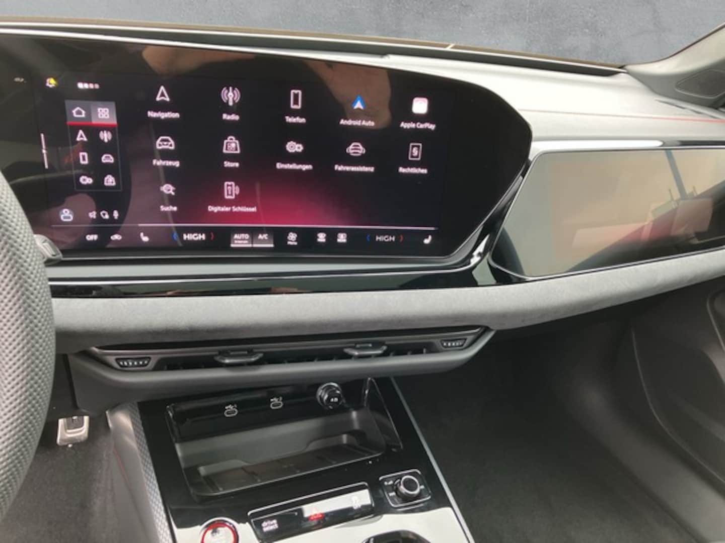 Bild über Audi S5 Avant TFSI 270 kW S tronic - für weitere Informationen kontaktieren Sie den Audi Partner