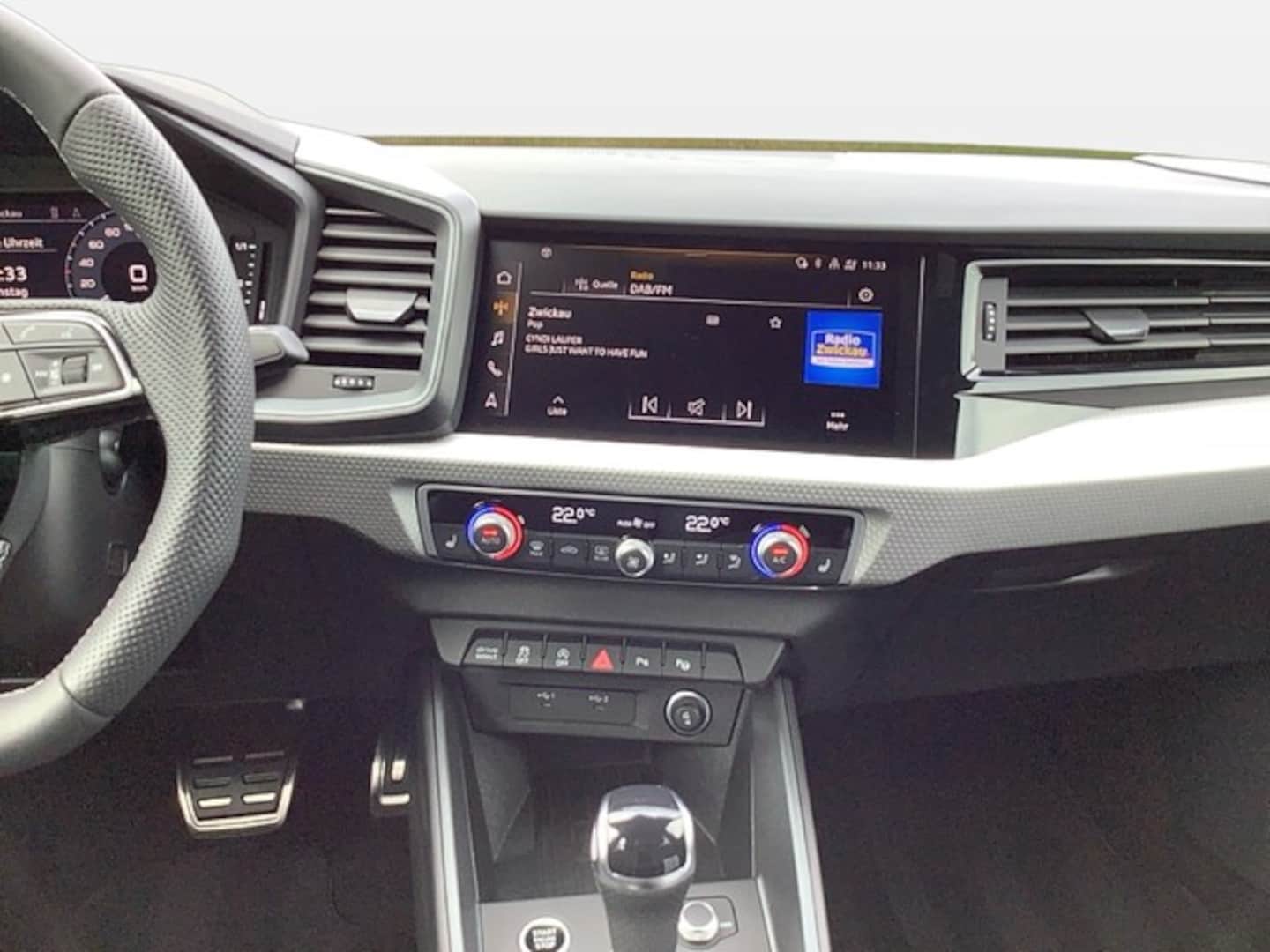 Bild über Audi A1 Sportback S line 40 TFSI S tronic - für weitere Informationen kontaktieren Sie den Audi Partner