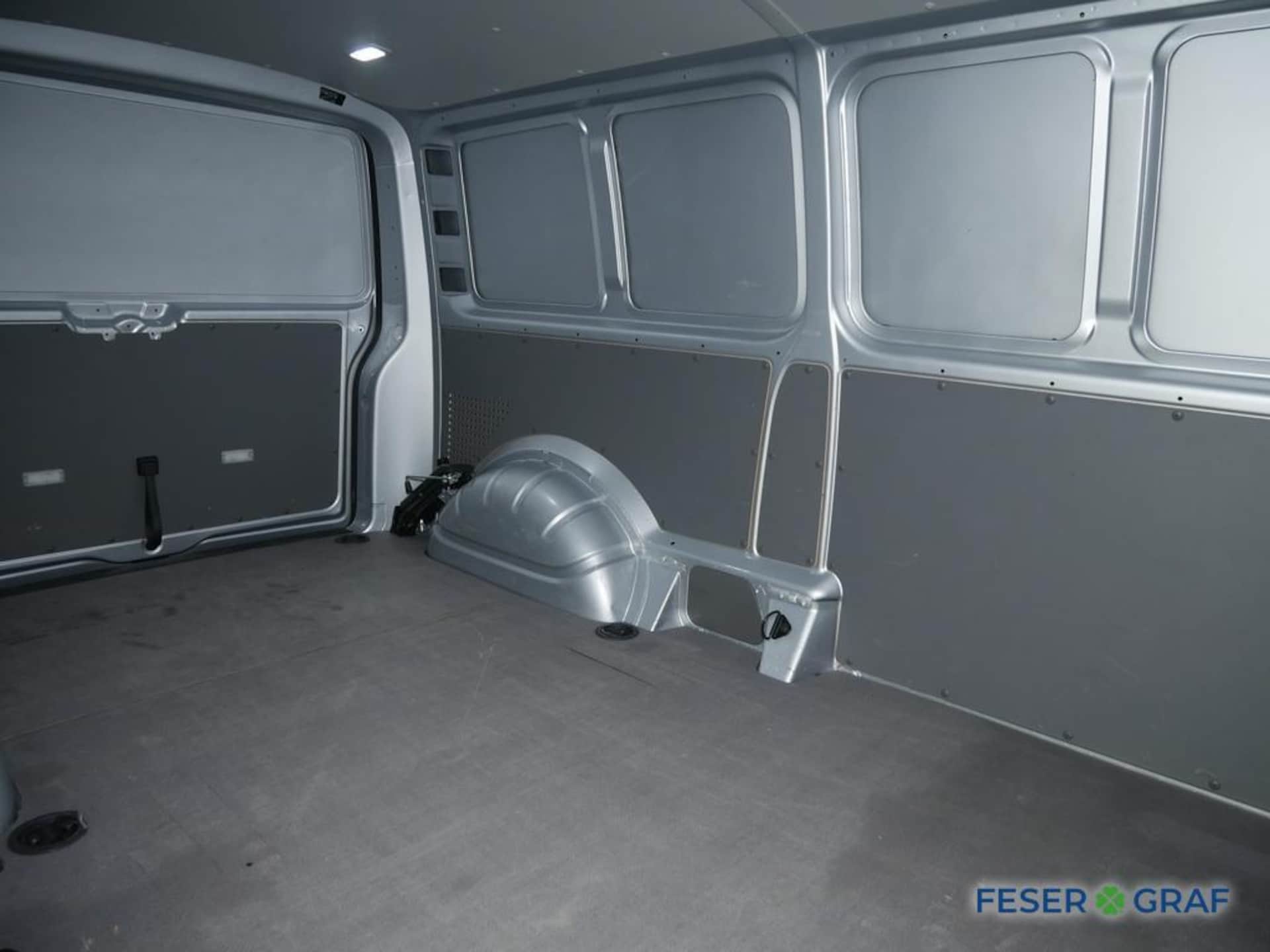 Volkswagen T6.1 Transporter Kasten langer Radstand