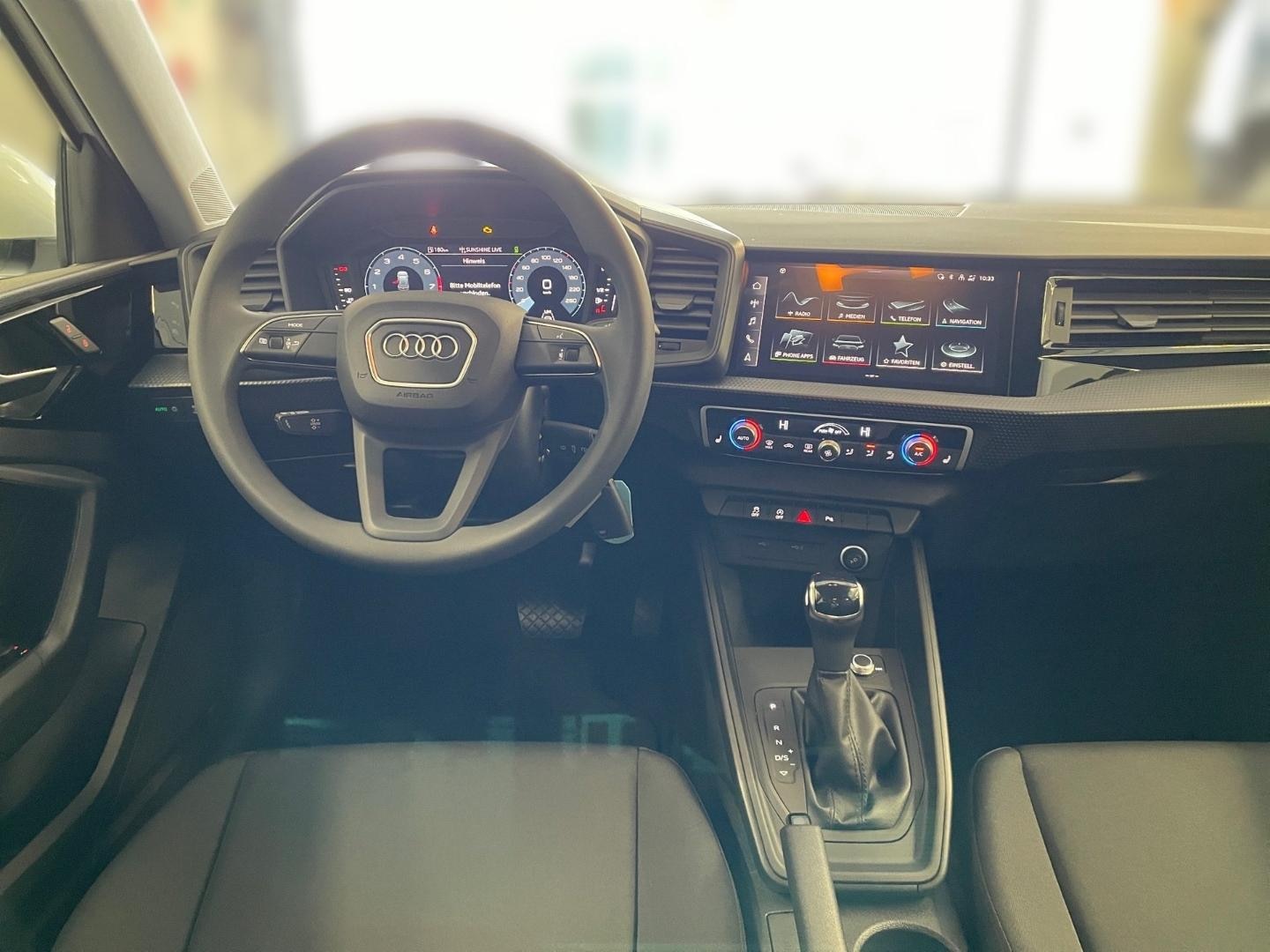 Bild über Audi A1 Sportback S line 30 TFSI S tronic - für weitere Informationen kontaktieren Sie den Audi Partner