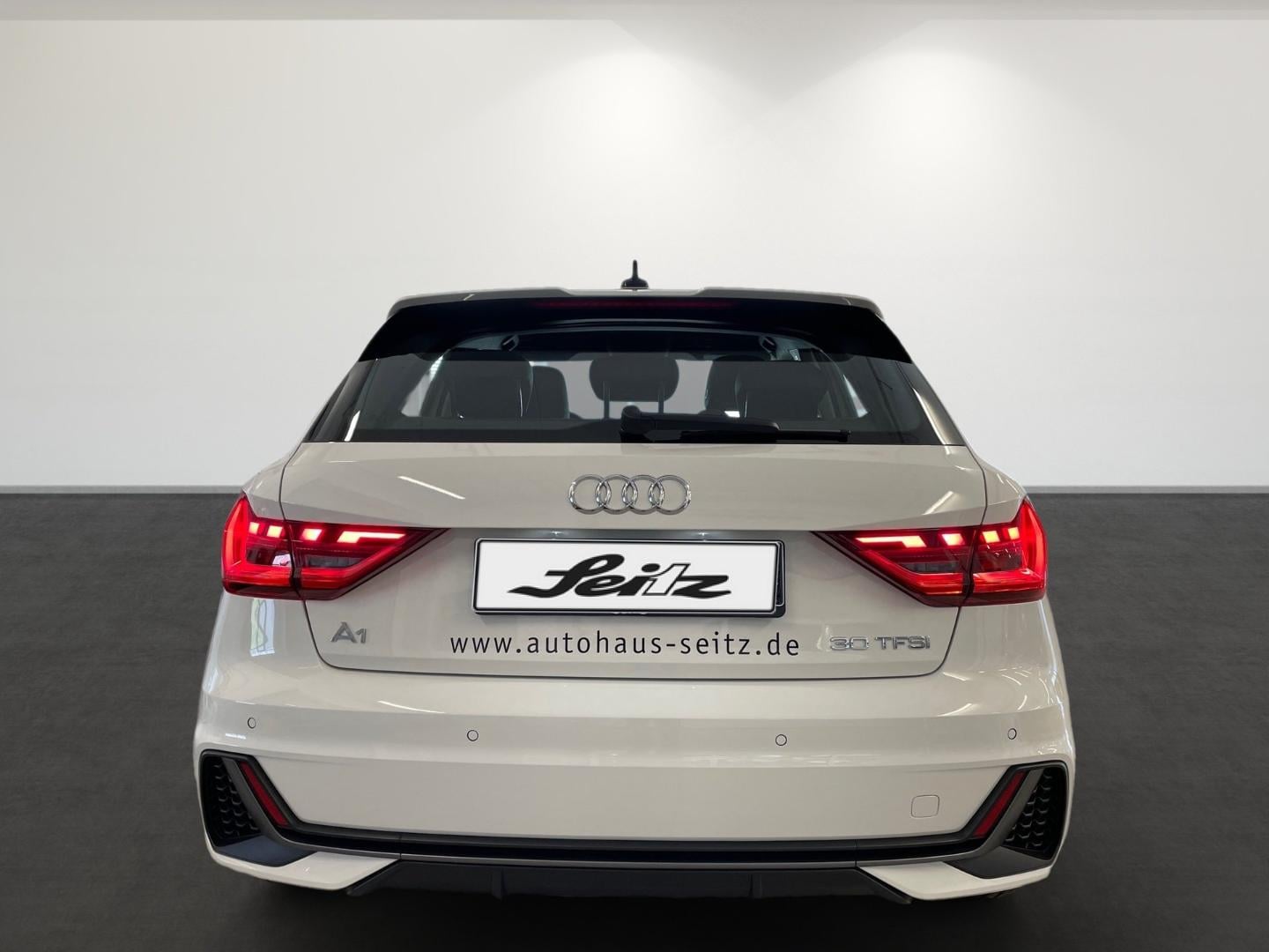 Bild über Audi A1 Sportback S line 30 TFSI S tronic - für weitere Informationen kontaktieren Sie den Audi Partner