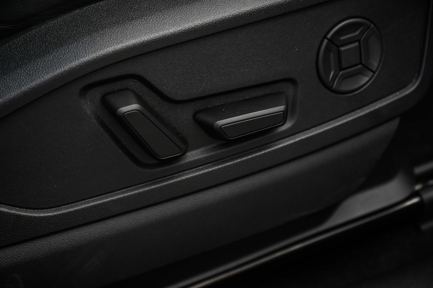 Image about Audi Q5 SUV TDI quattro 150 kW sport