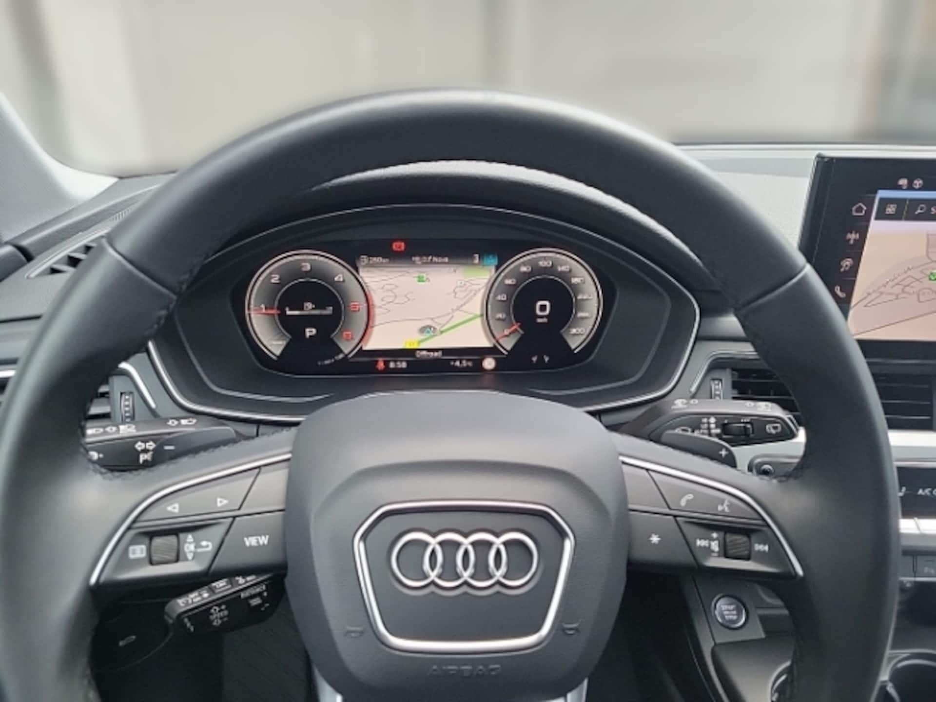 Audi A4 Avant S line