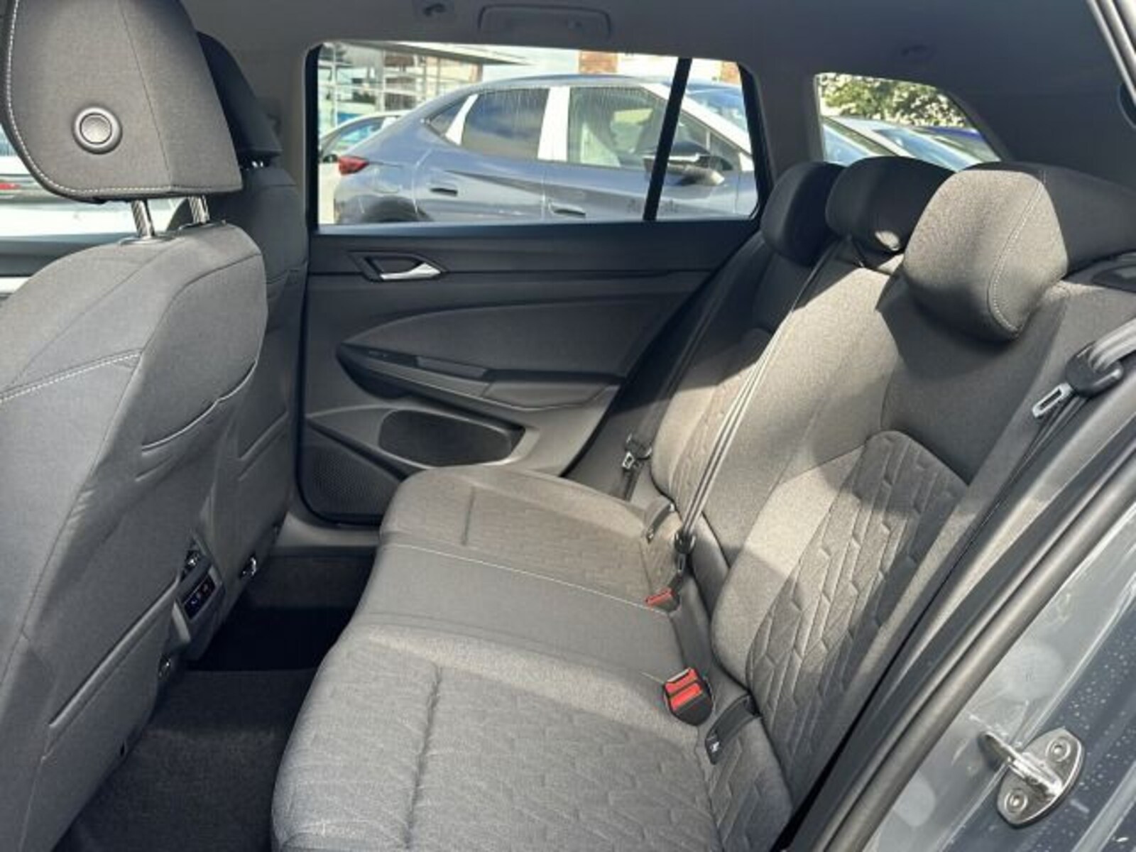 Volkswagen Golf Variant – Bild 13