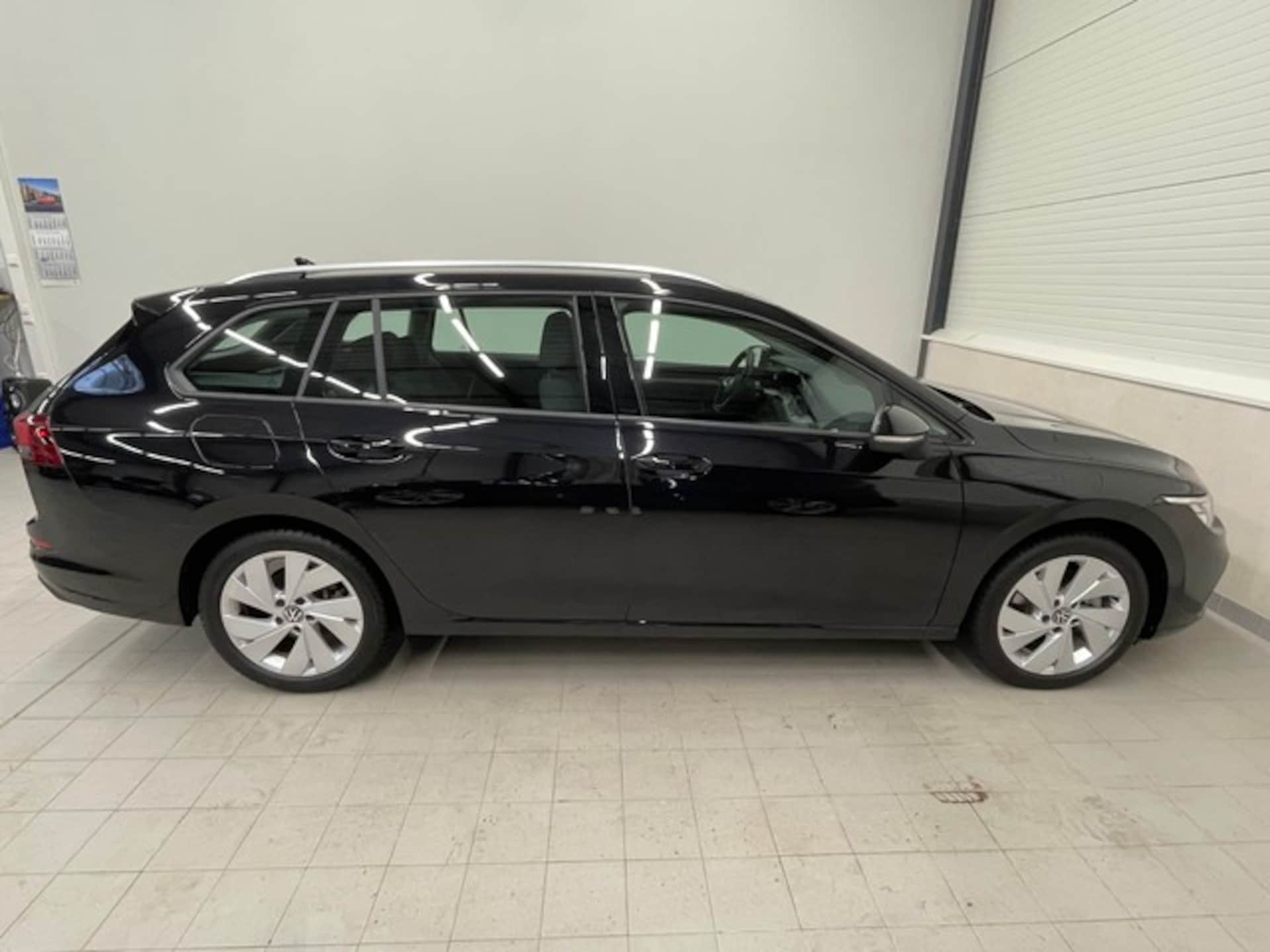 Volkswagen Golf Variant Life