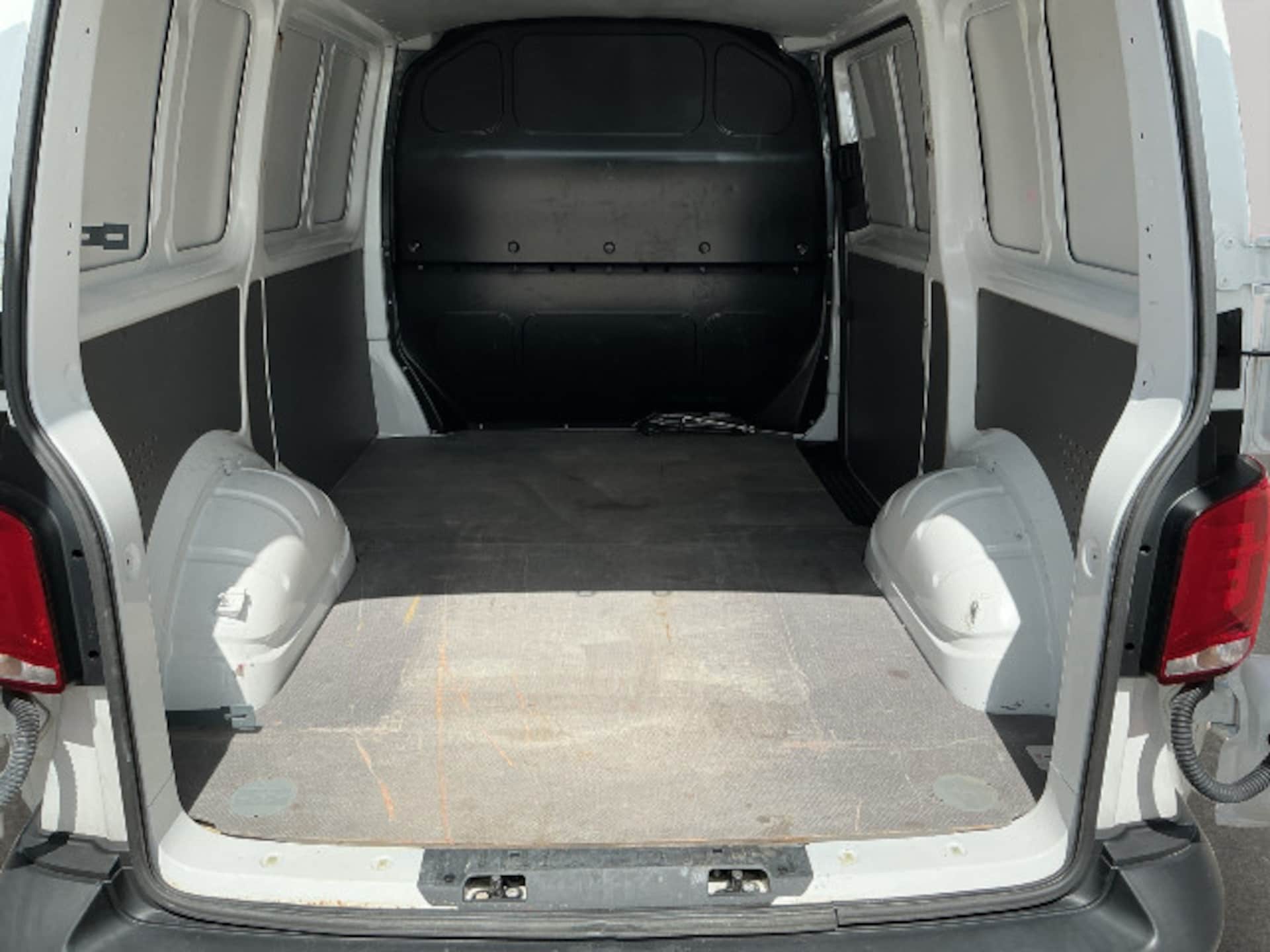 Volkswagen T6.1 Transporter Kasten kurzer Radstand