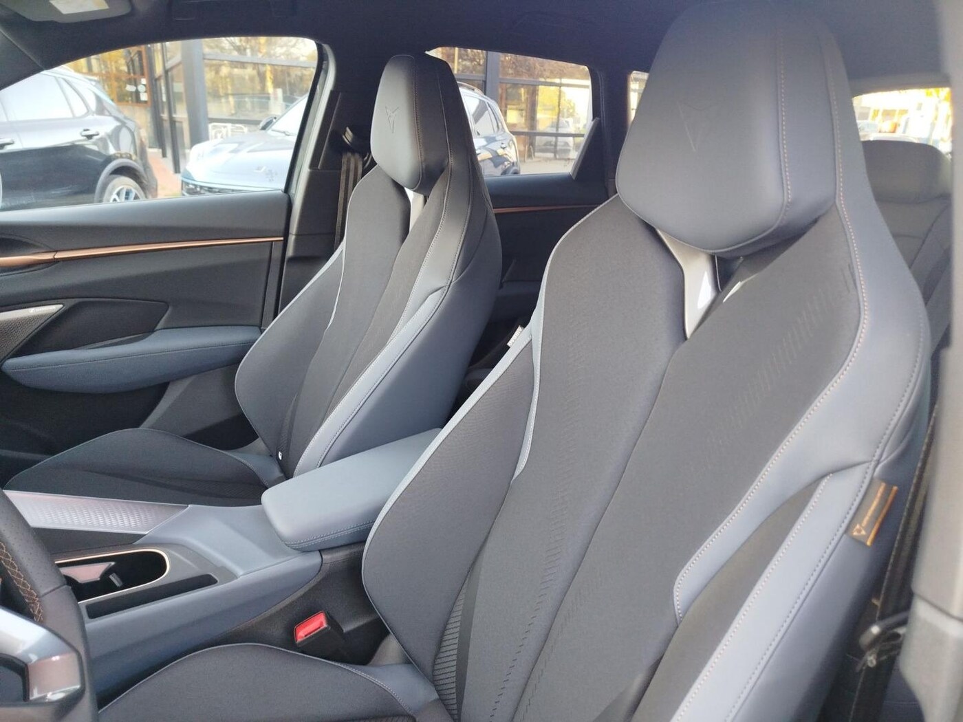 CUPRA Terramar 1.5 TSI e-Hybrid DSG 150 kW (204 CV) — photo 13