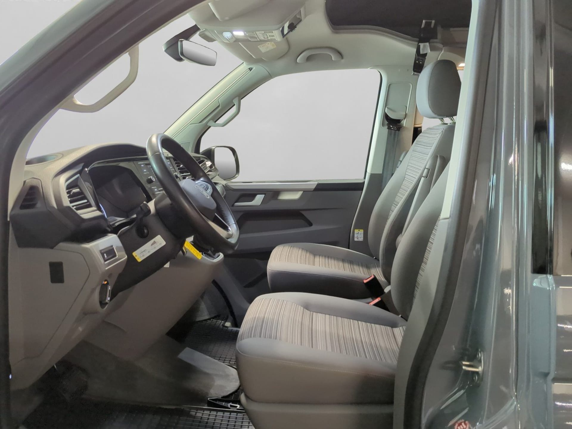 Volkswagen T6.1 California Beach