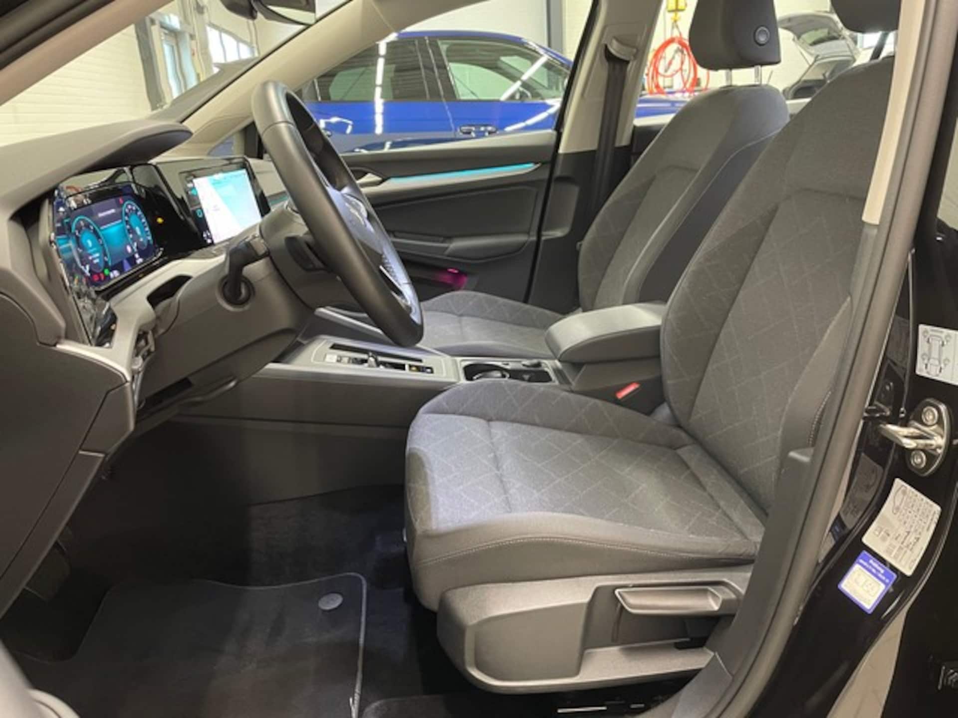 Volkswagen Golf Variant Life