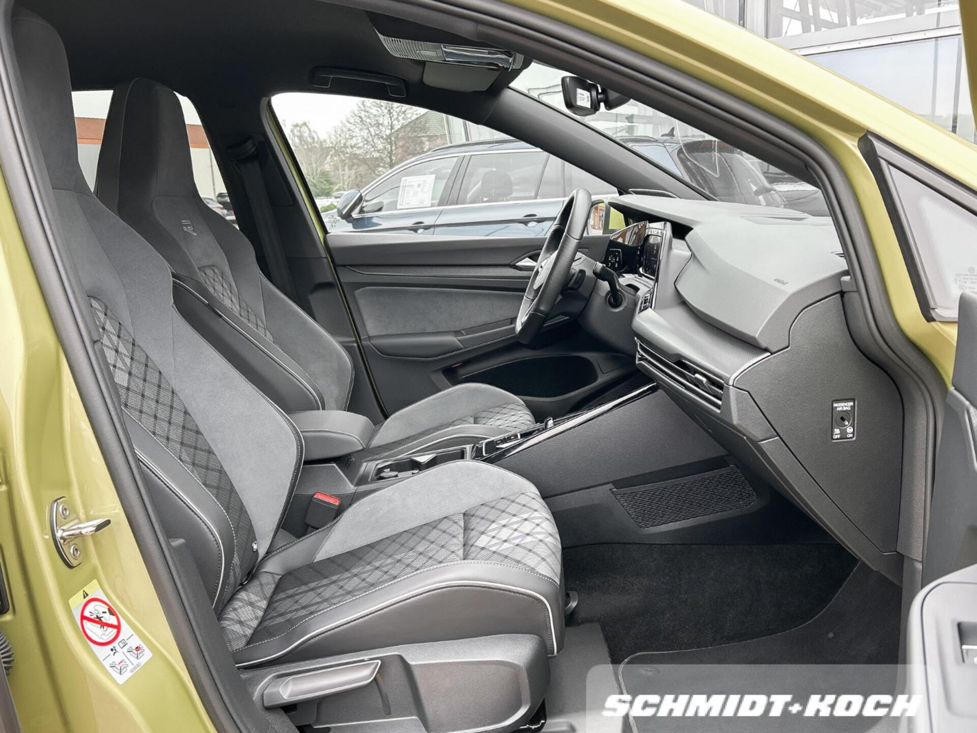 Volkswagen Golf R-Line