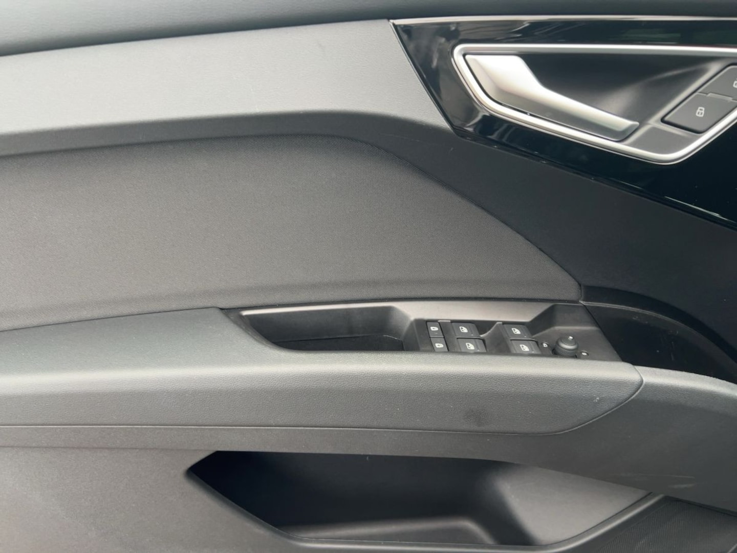 Bild über Audi Q4 e-tron 40 e-tron - für weitere Informationen kontaktieren Sie den Audi Partner