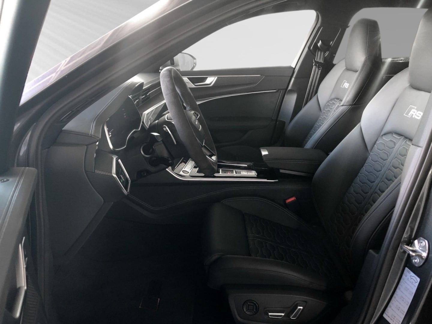 Bild über Audi RS 6 Avant TFSI quattro tiptronic - für weitere Informationen kontaktieren Sie den Audi Partner