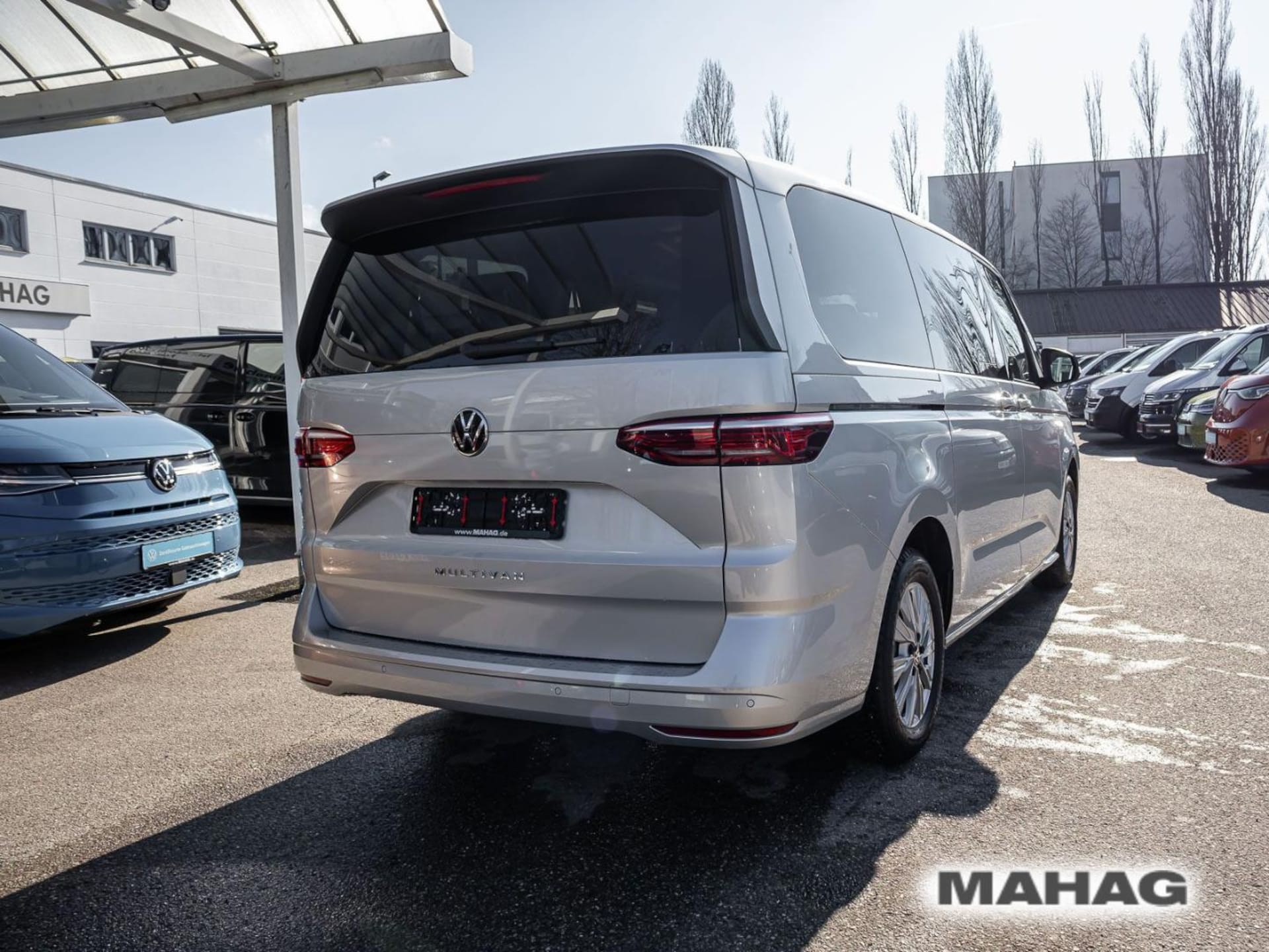 Volkswagen Multivan Langversion Basis-Modell