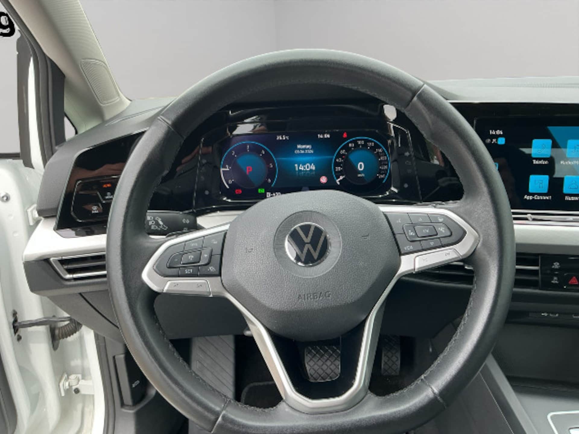 Volkswagen Golf Variant Life
