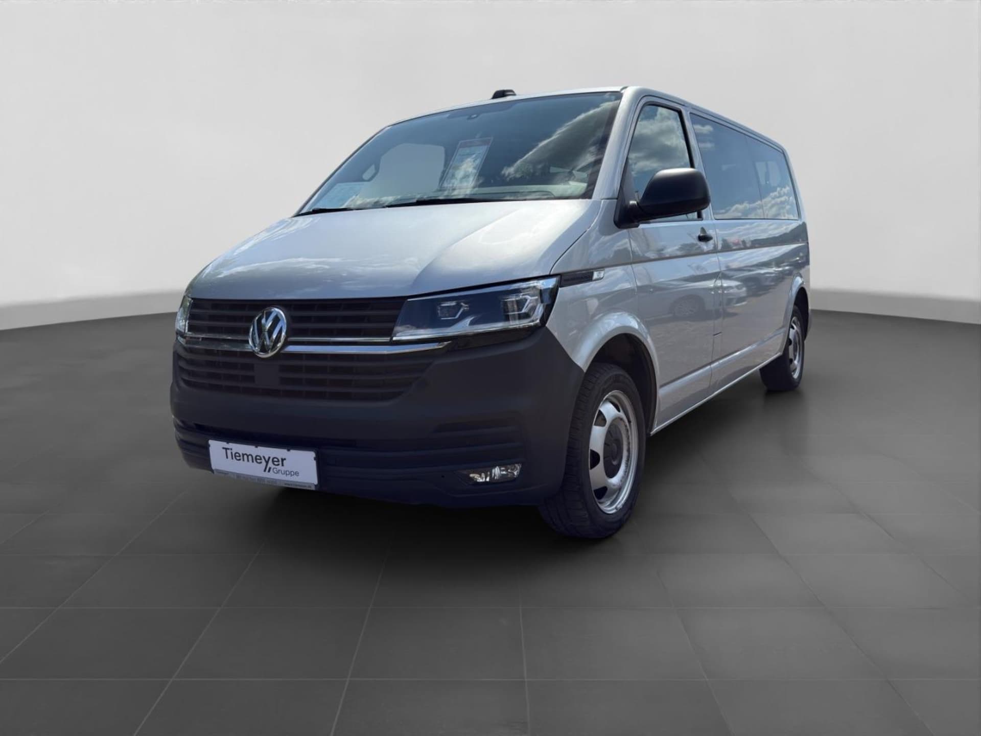 Volkswagen T6.1 Transporter Kombi langer Radstand