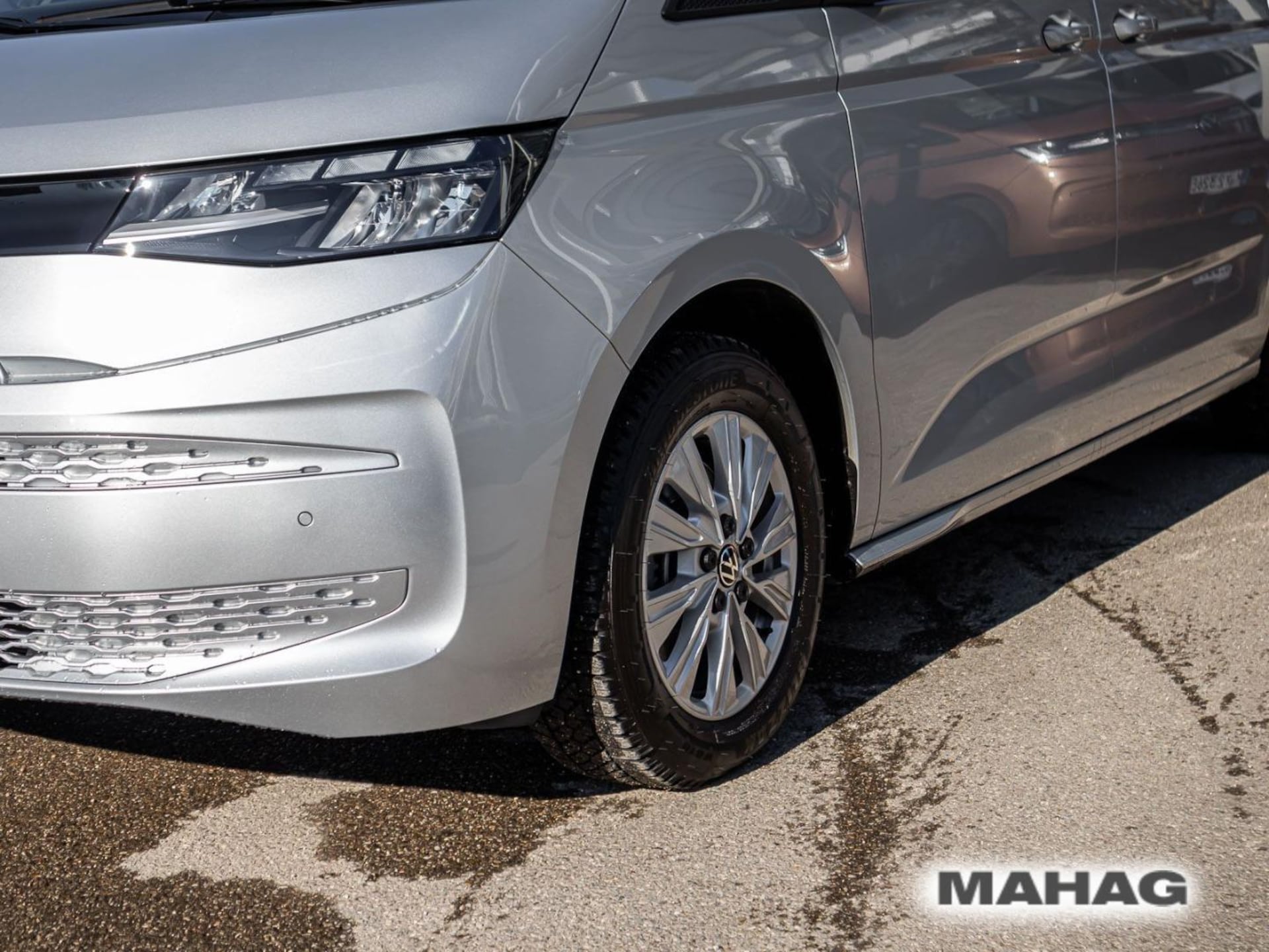 Volkswagen Multivan Langversion Basis-Modell