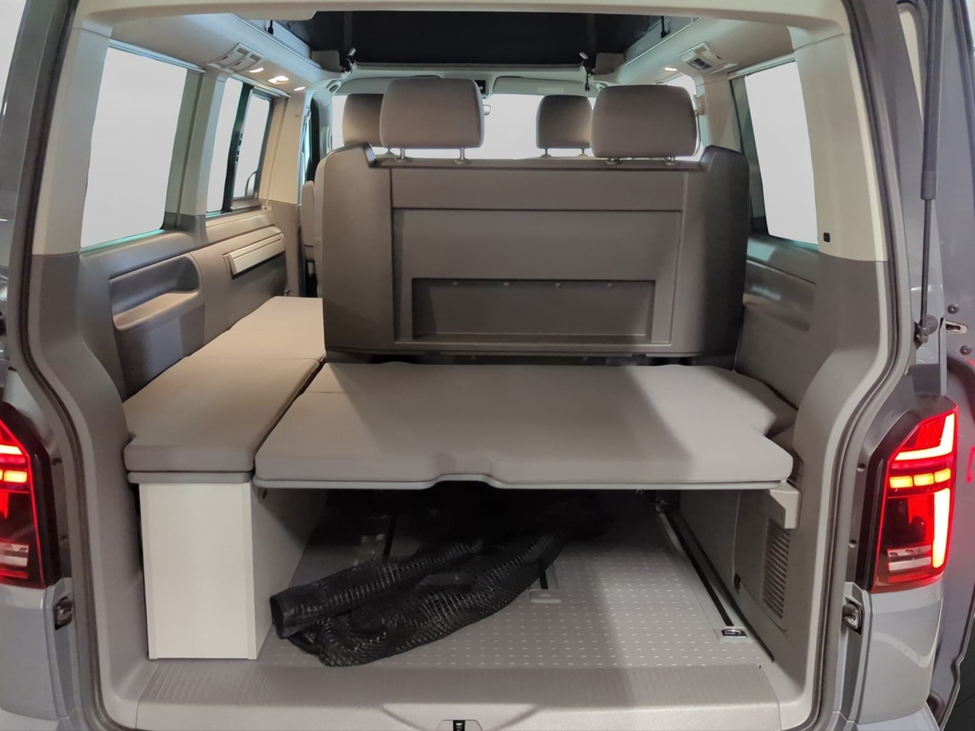 Volkswagen T6.1 California Beach
