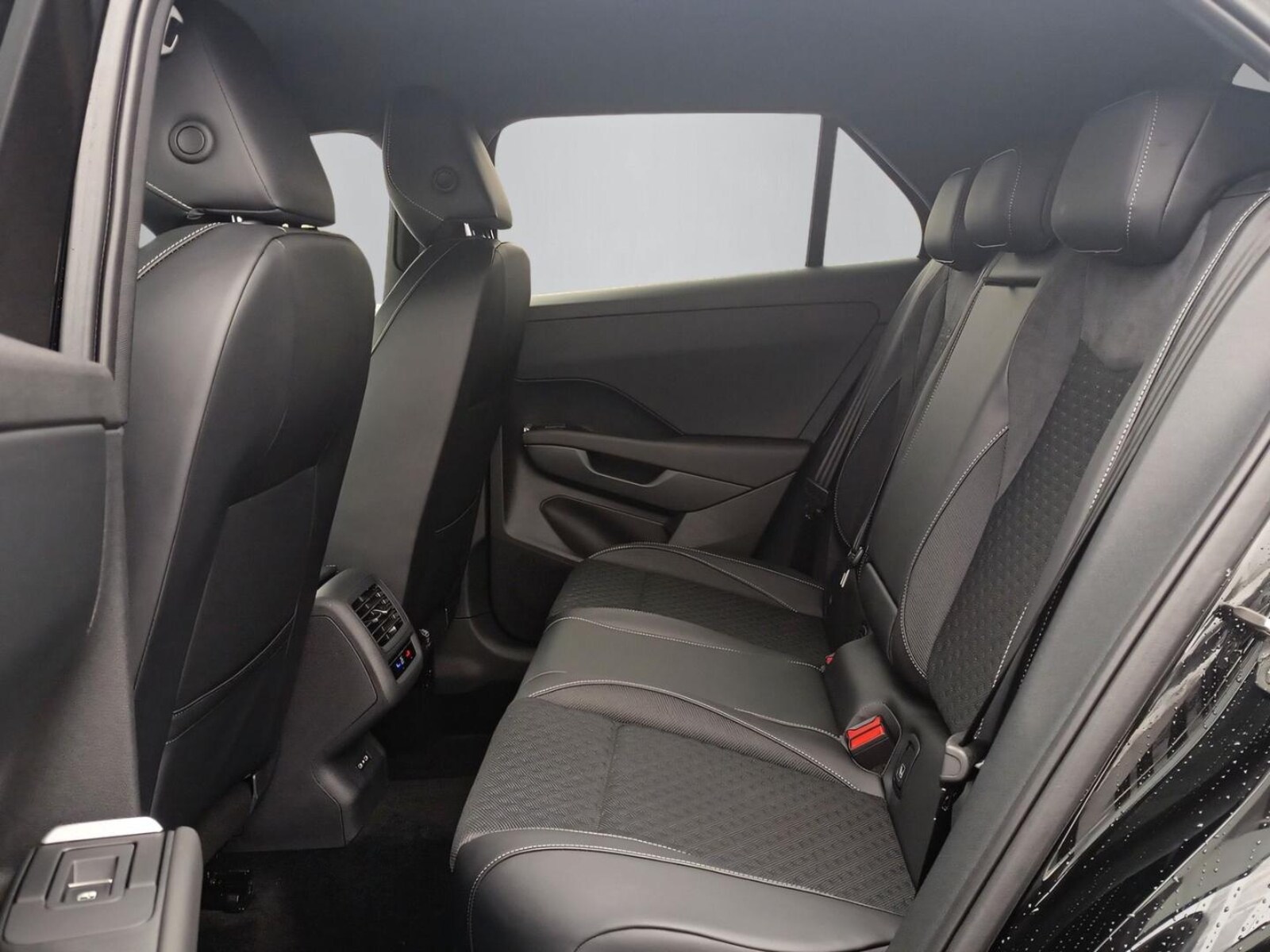 Volkswagen T-Roc – Bild 10