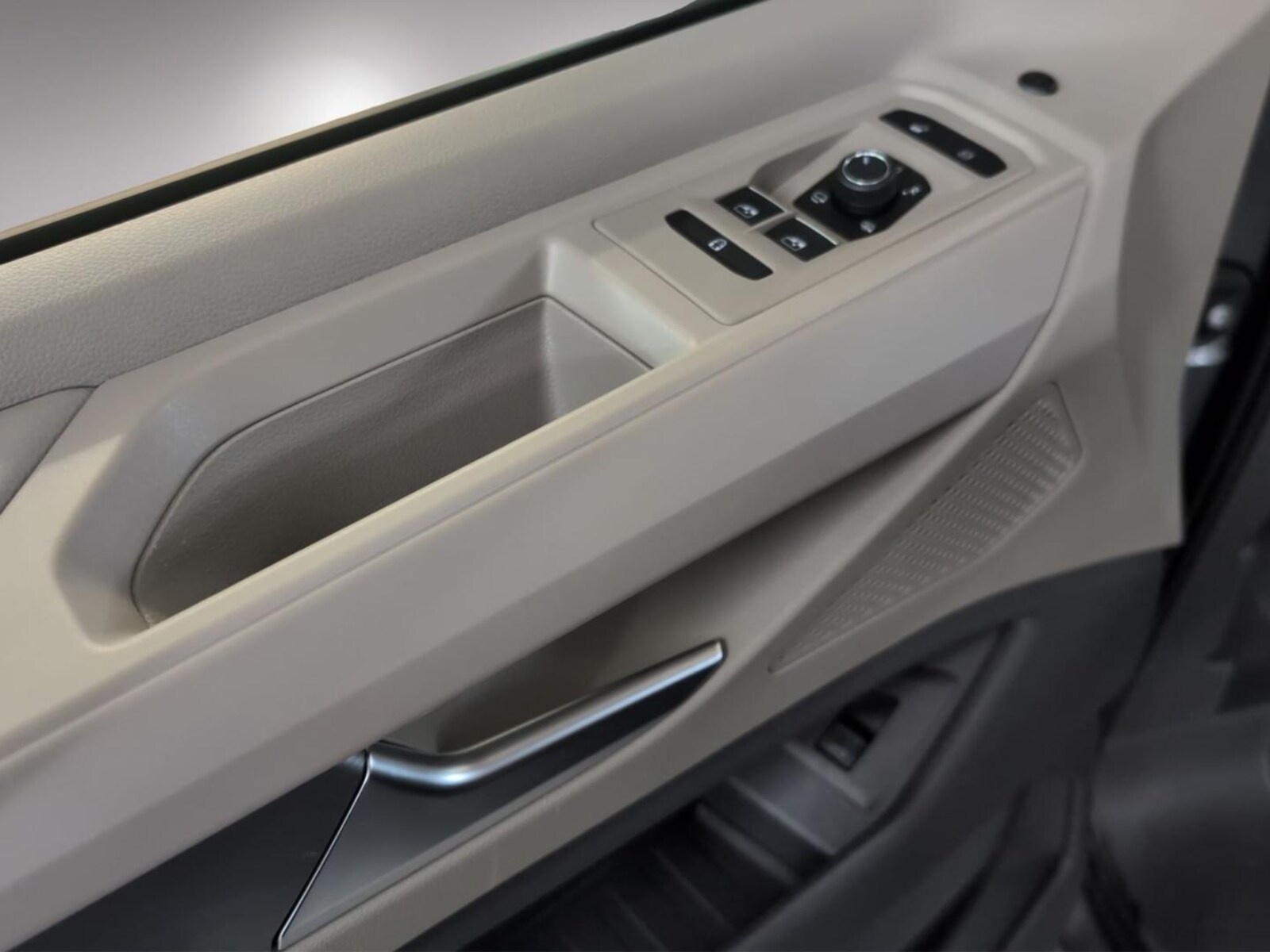 Volkswagen Multivan Langversion – Bild 10