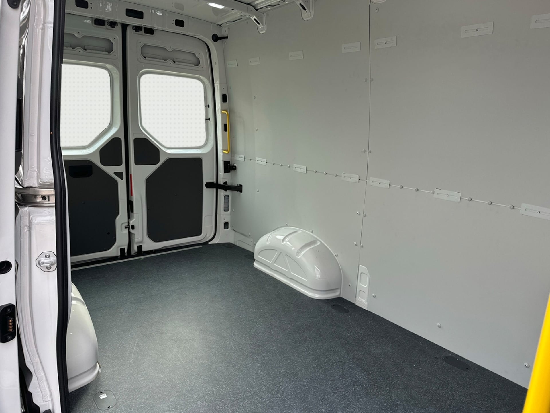Volkswagen Crafter Kasten mittlerer Radstand