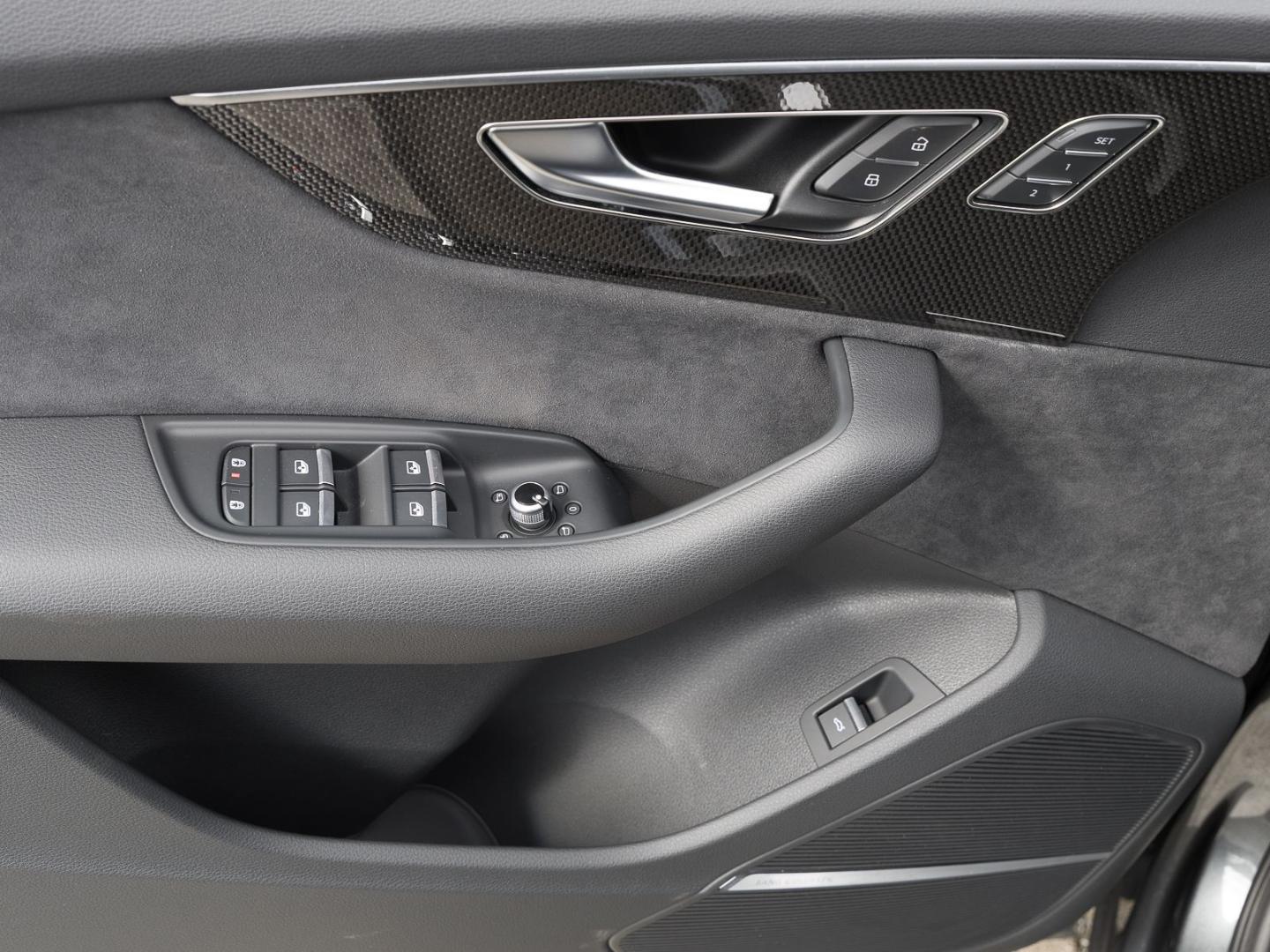 Image about Audi Q7 competition plus 50 TDI quattro tiptronic