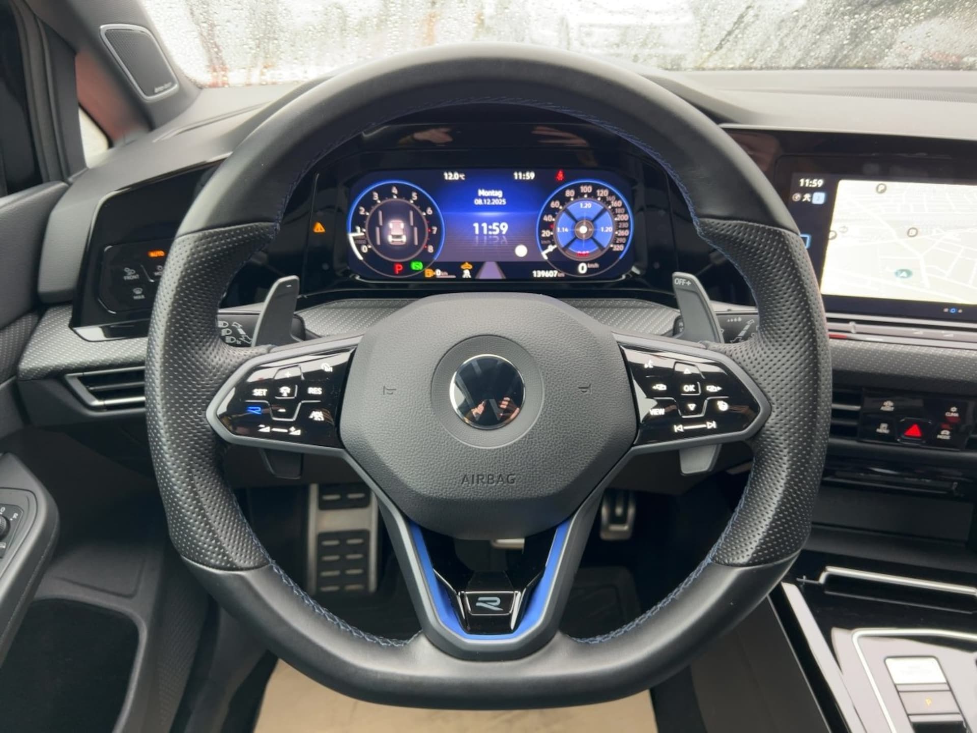Volkswagen Golf Variant R