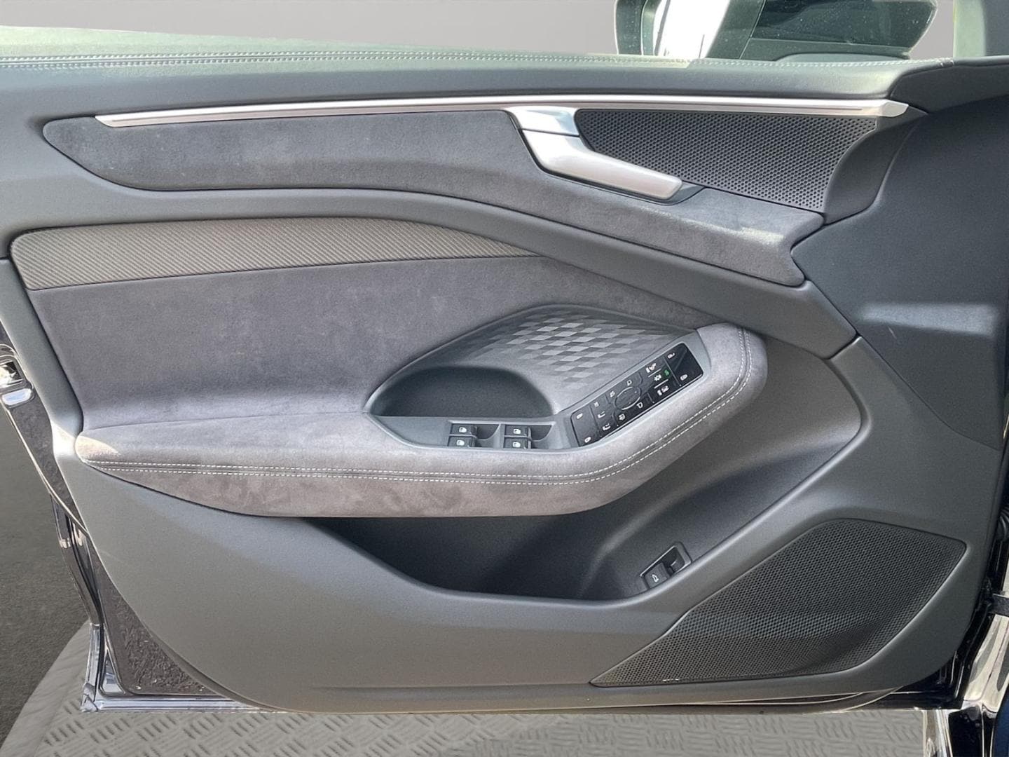Bild über Audi A6 Avant edition one TDI quattro 150 kW S tronic - für weitere Informationen kontaktieren Sie den Audi Partner