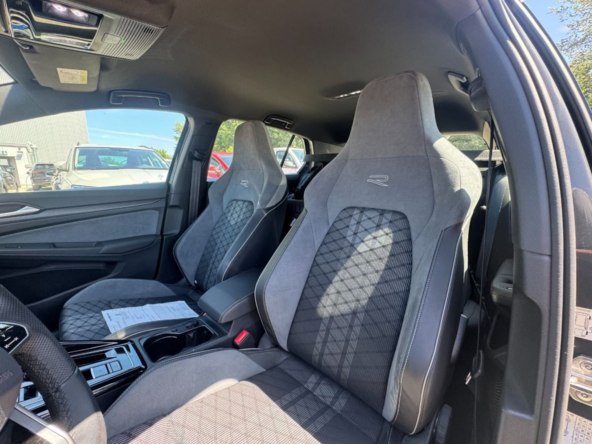 Volkswagen Golf R-Line