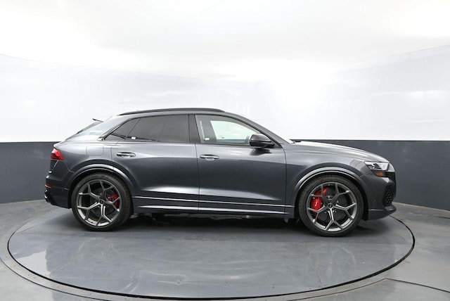 2026 Audi RS Q8 SUV performance