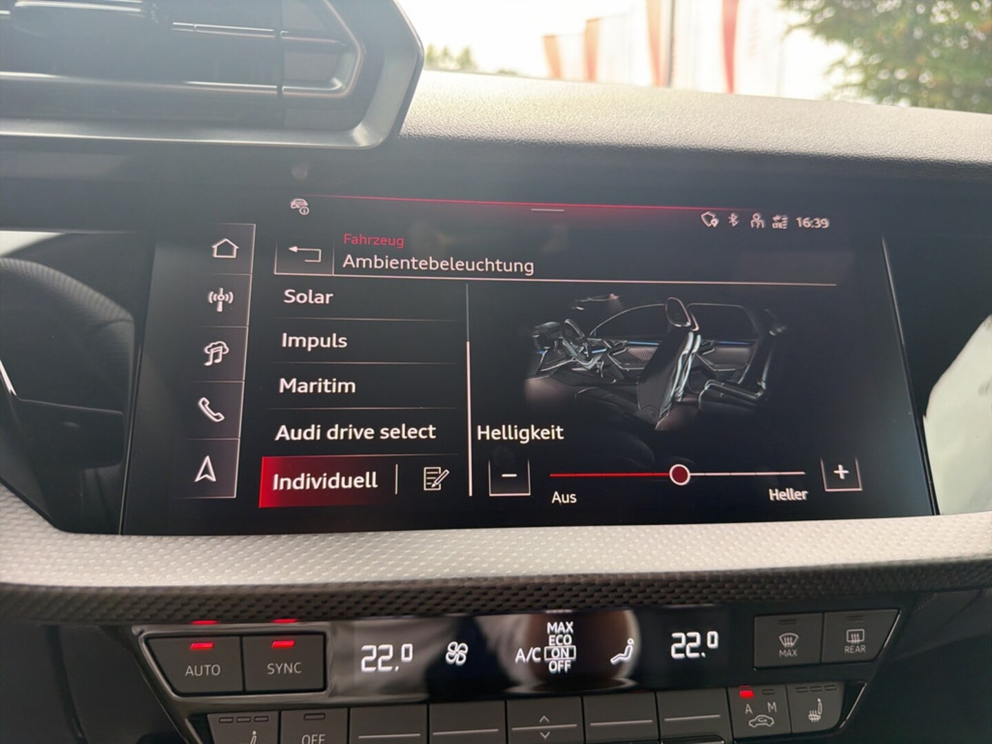 Bild über Audi RS 3 Sportback TFSI quattro 294 kW S tronic - für weitere Informationen kontaktieren Sie den Audi Partner