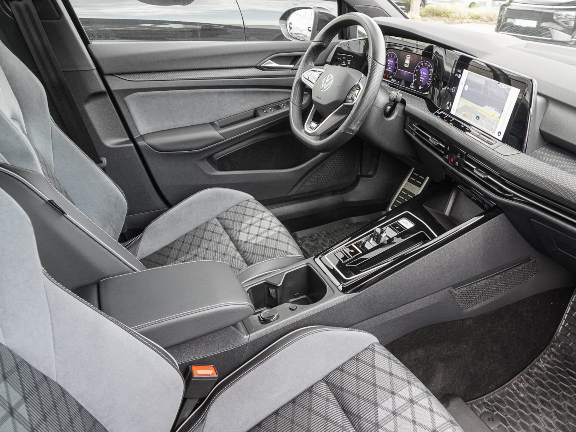 Volkswagen Golf R-Line