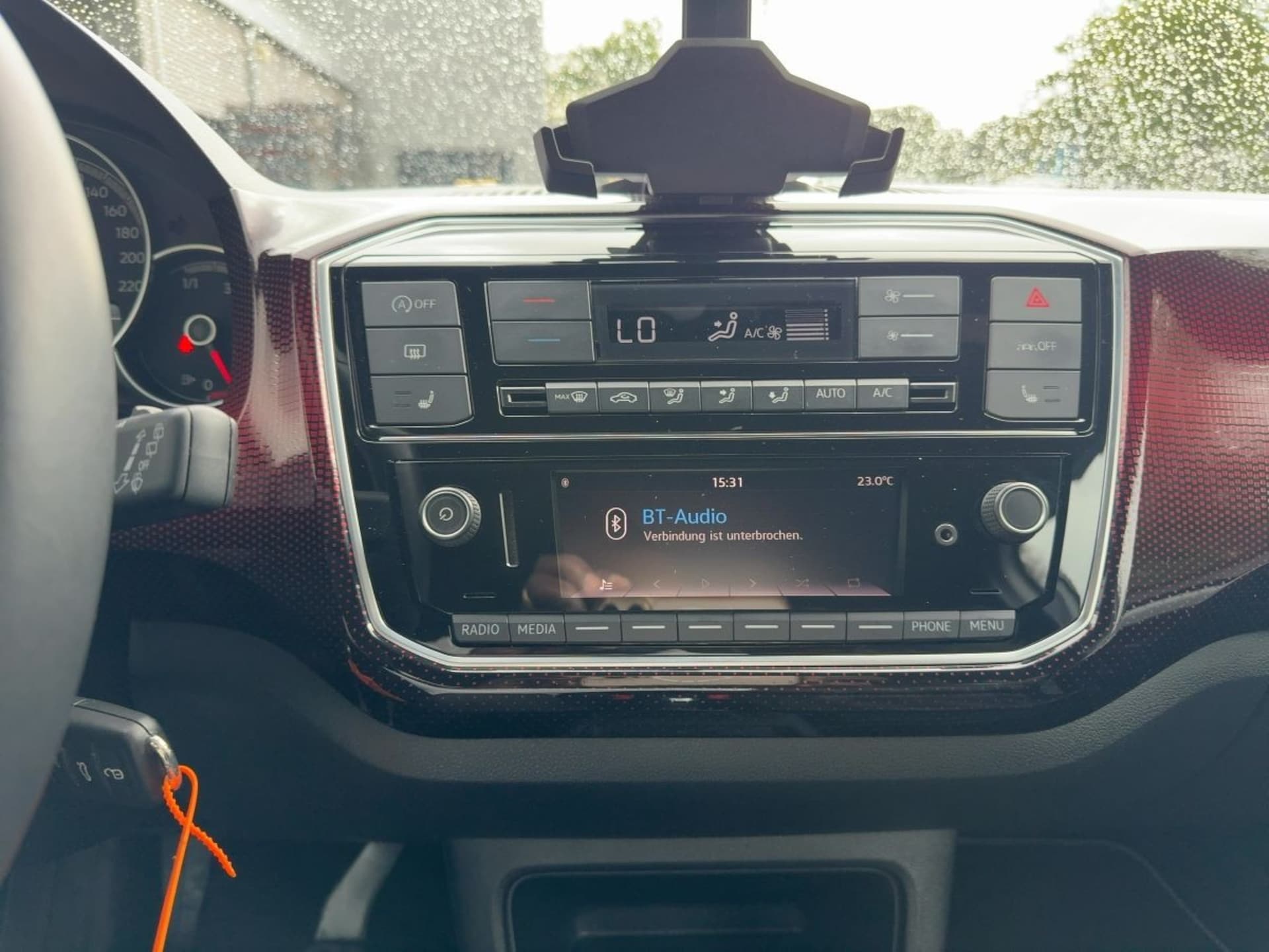 Volkswagen up! GTI
