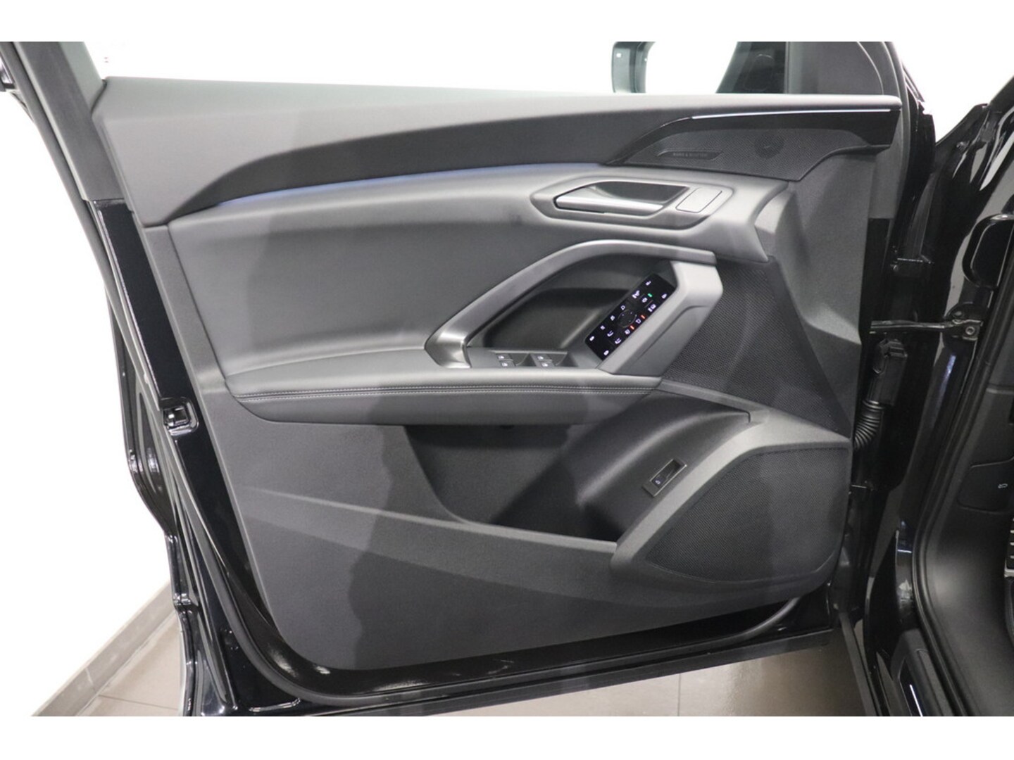 Bild über Audi Q5 SUV TDI quattro 150 kW S tronic - für weitere Informationen kontaktieren Sie den Audi Partner