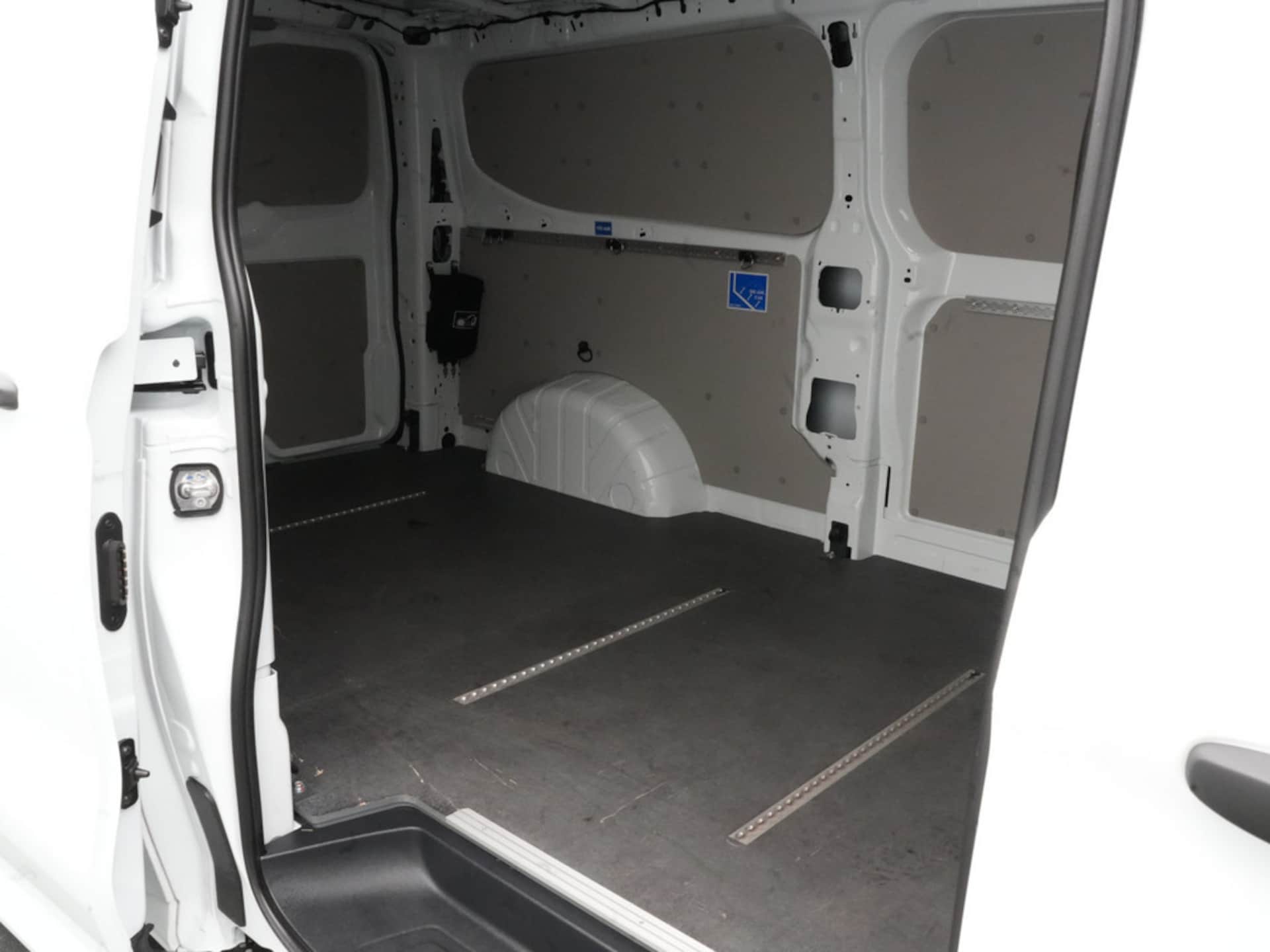 Volkswagen Transporter Kasten langer Radstand