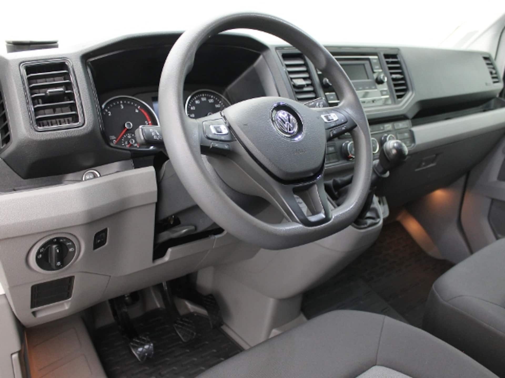 Volkswagen Crafter Kasten langer Radstand