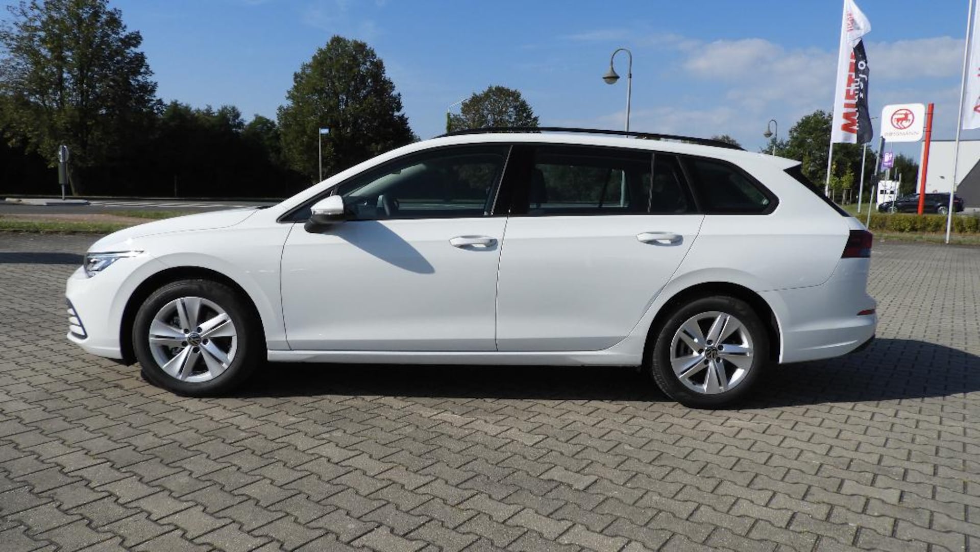 Volkswagen Golf Variant Life