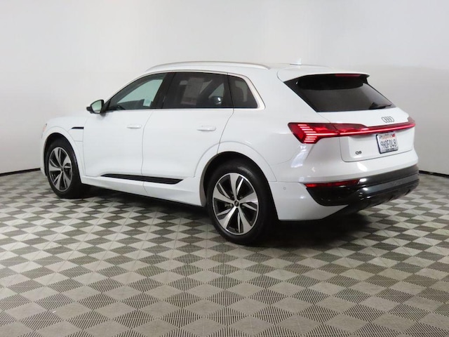 2024 Audi Q8 e-tron