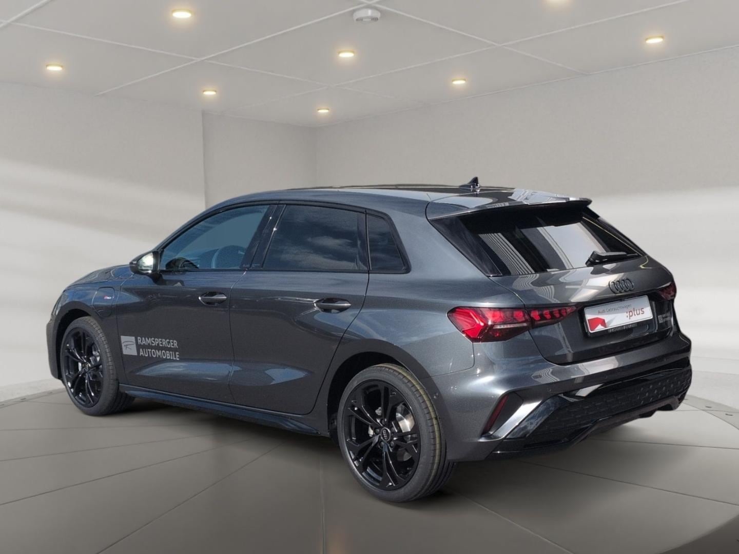 Bild über Audi A3 Sportback TFSI e S line 40 TFSI e S tronic - für weitere Informationen kontaktieren Sie den Audi Partner