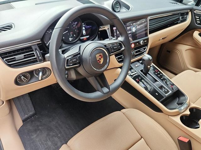 2025 Porsche Macan