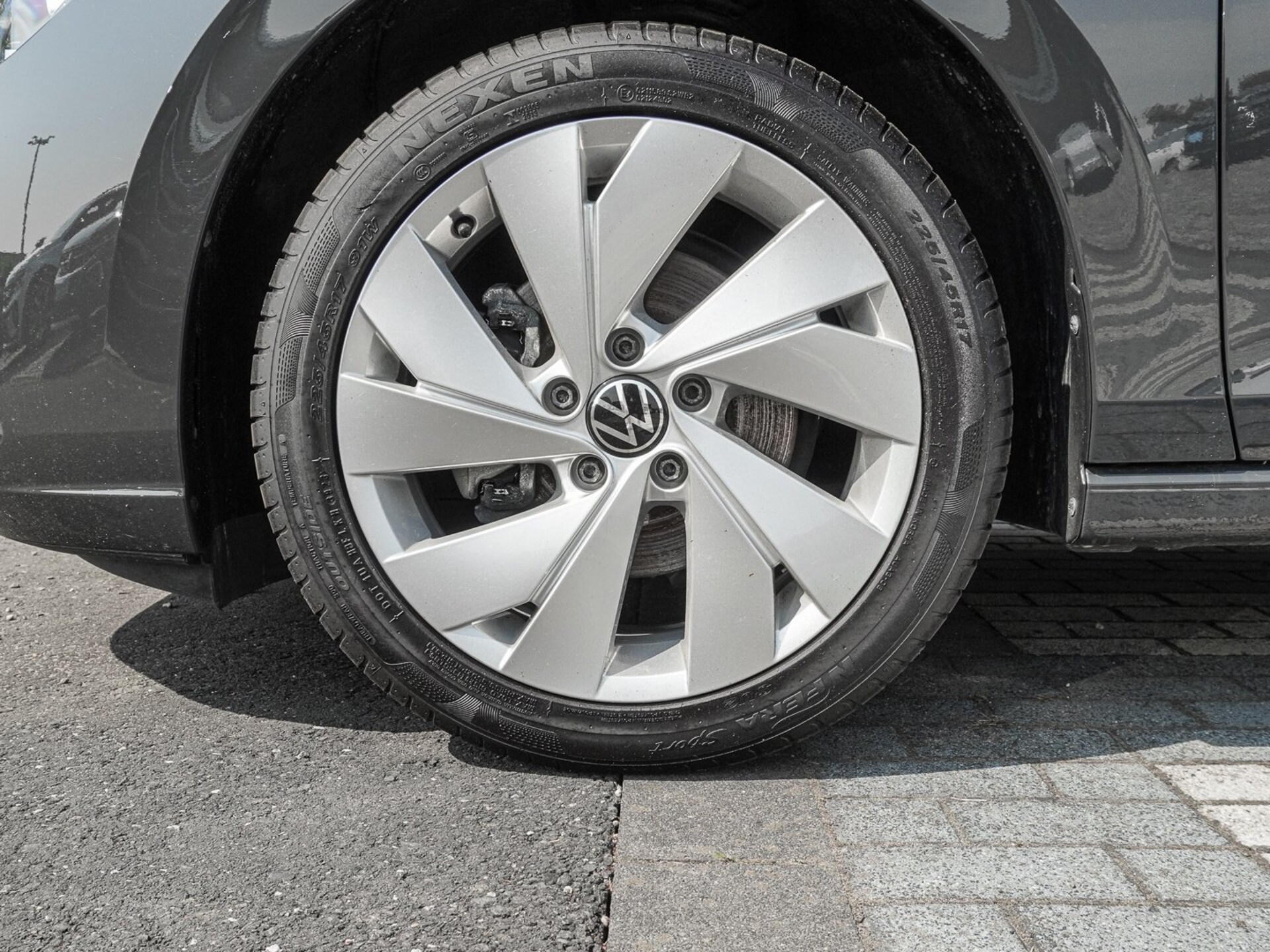 Volkswagen Golf Style