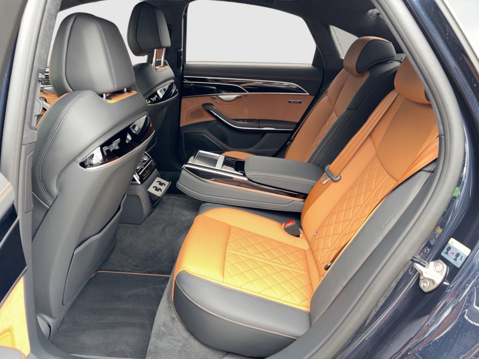Audi A8 – Bild 13