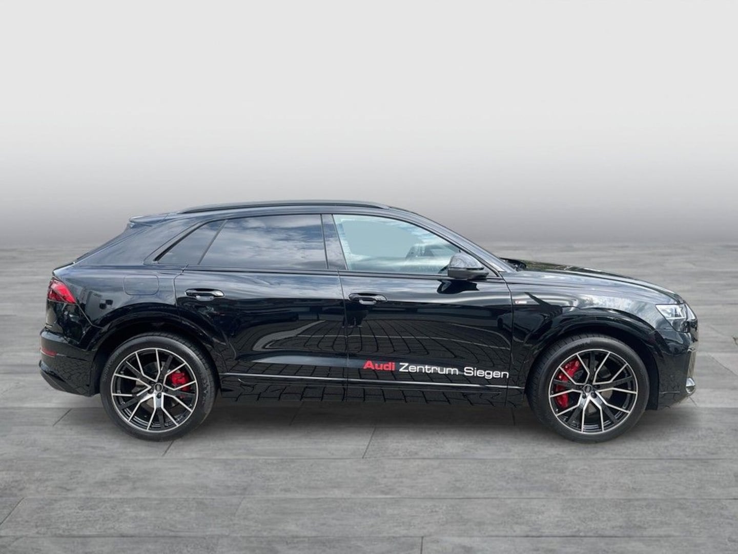 Bild über Audi Q8 SUV TFSI e S line business TFSI e quattro 360 kW tiptronic - für weitere Informationen kontaktieren Sie den Audi Partner