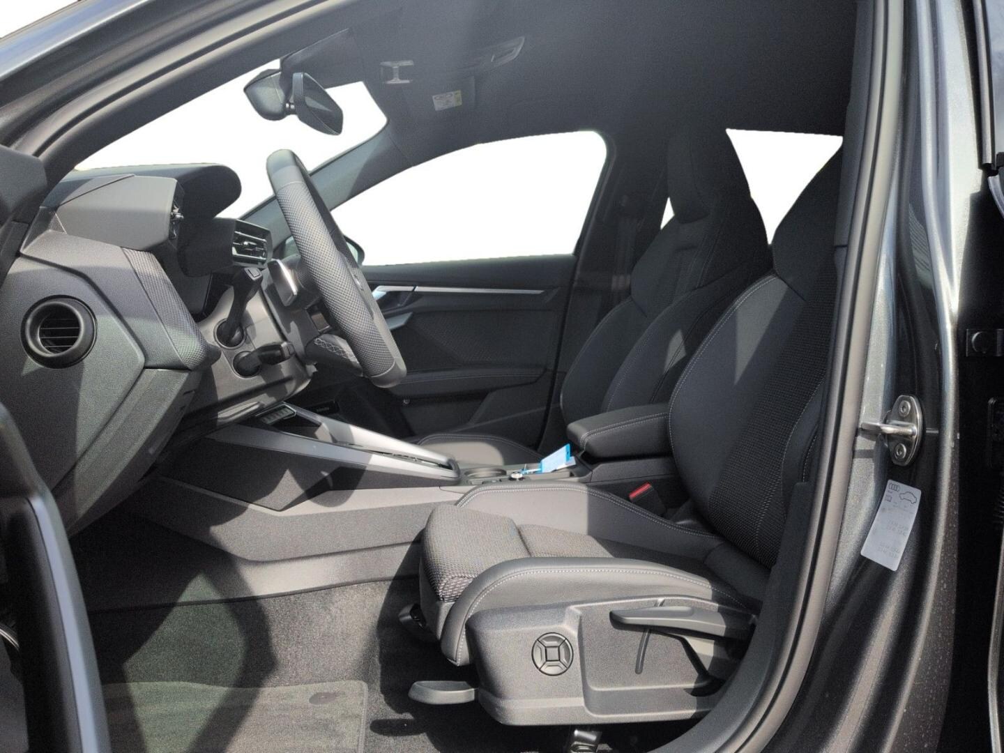 Bild über Audi A3 Sportback TFSI e S line 40 TFSI e S tronic - für weitere Informationen kontaktieren Sie den Audi Partner