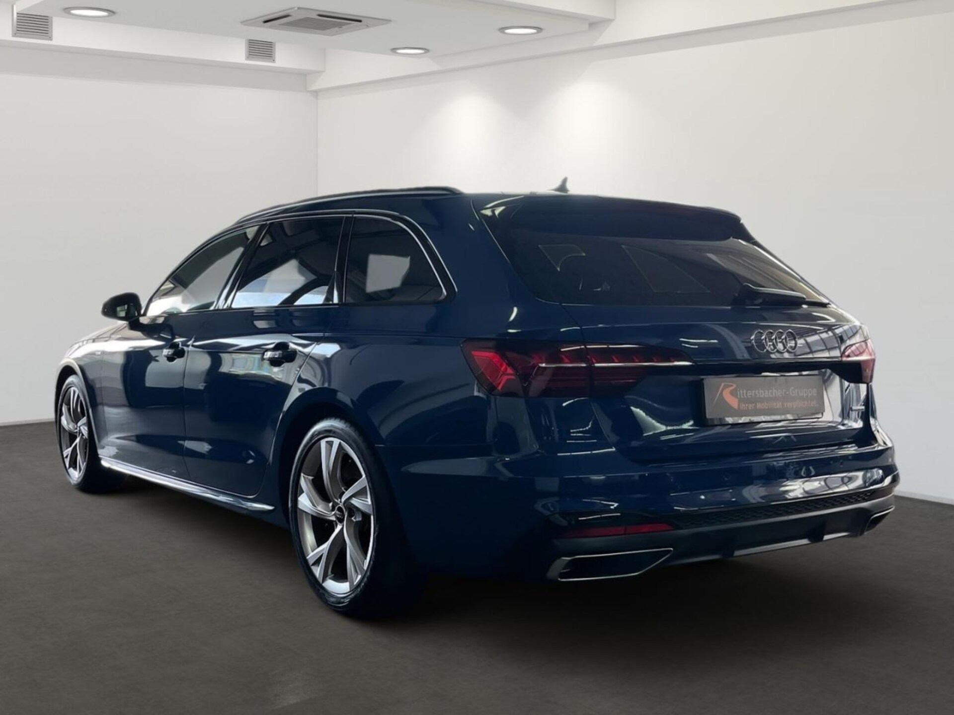 Audi A4 Avant S line